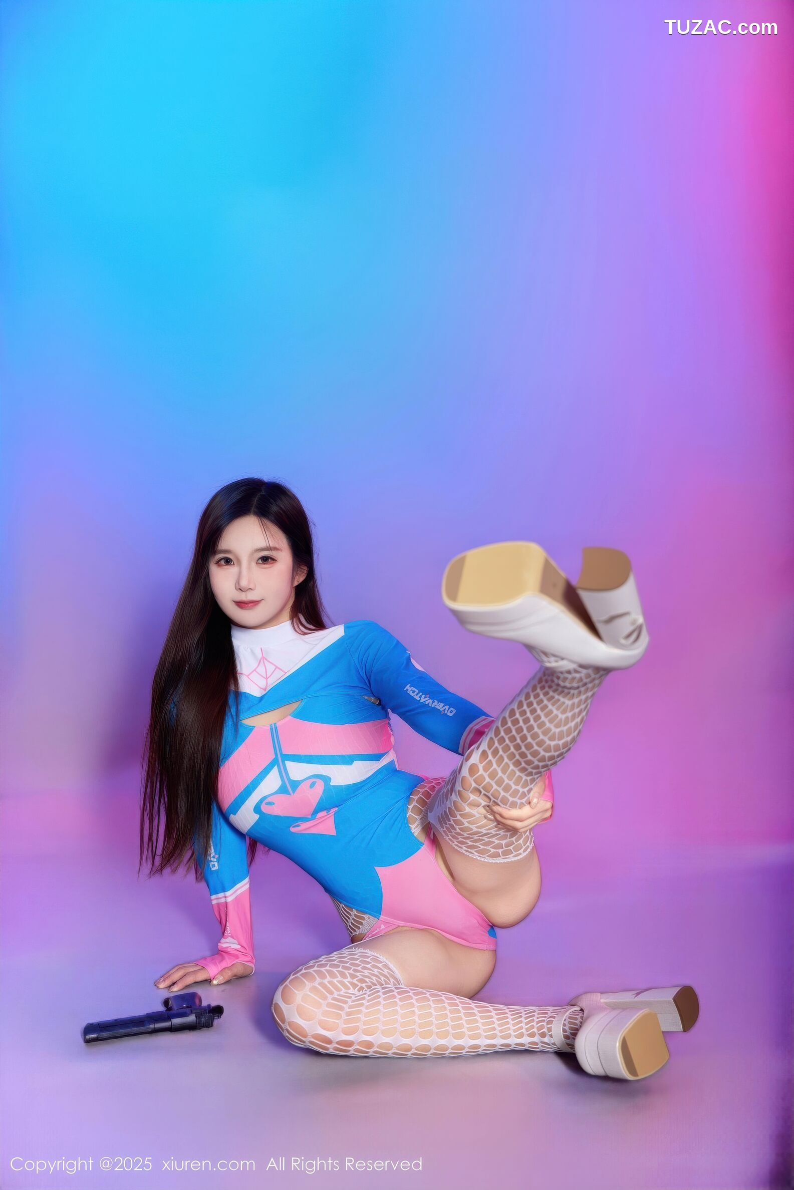 XiuRen秀人网-10886-小肉肉咪-蓝衣Cos女枪手白色网袜-2025.10.17