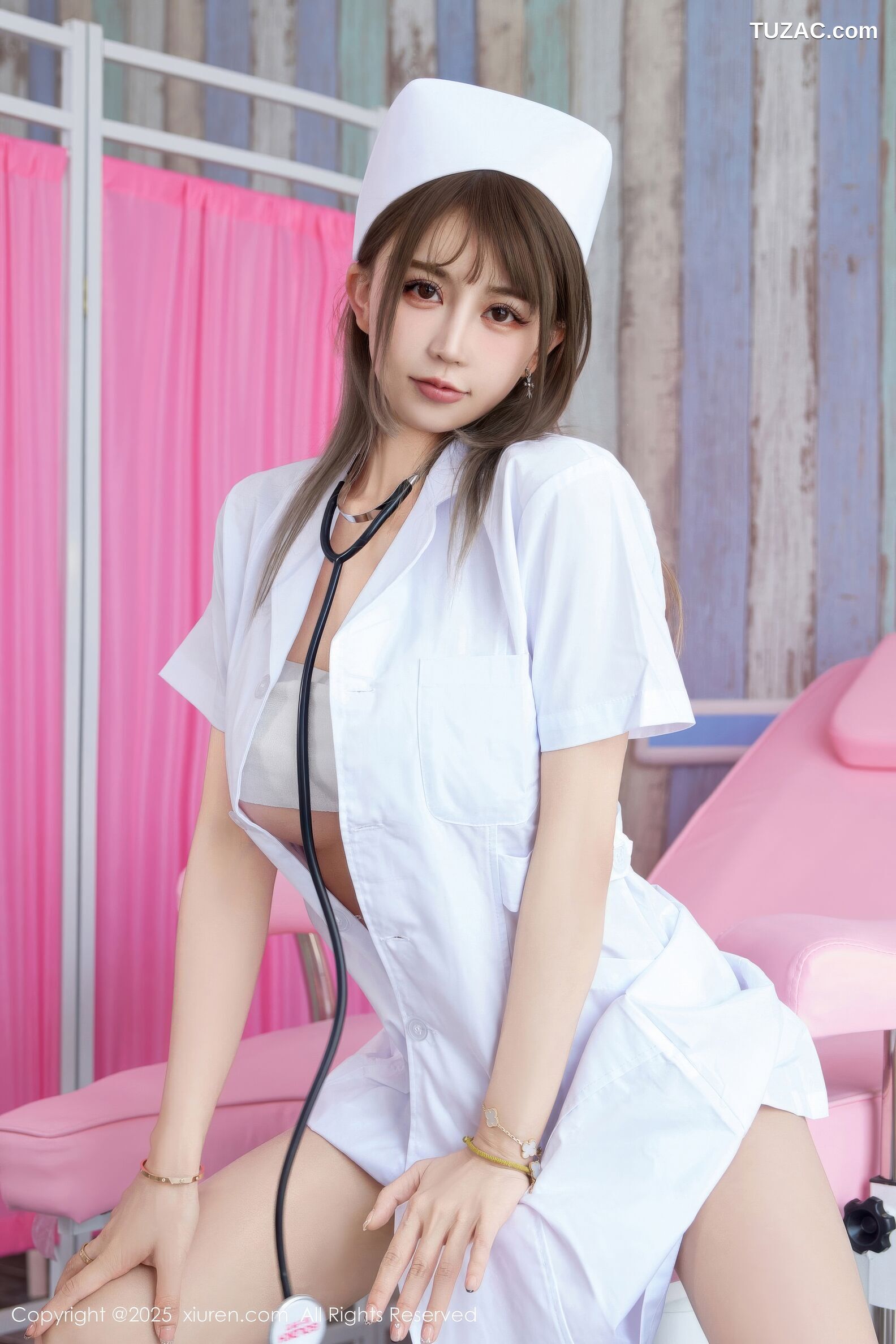 XiuRen秀人网-10896-Zoe柚柚-白色护士制服肉丝-2025.10.22