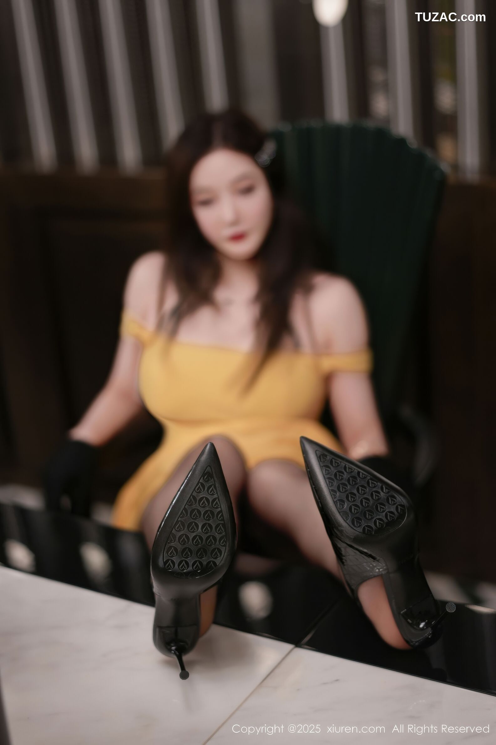 XiuRen秀人网-10897-心妍小公主-黄色连衣短裙黑色情趣内衣-2025.10.22