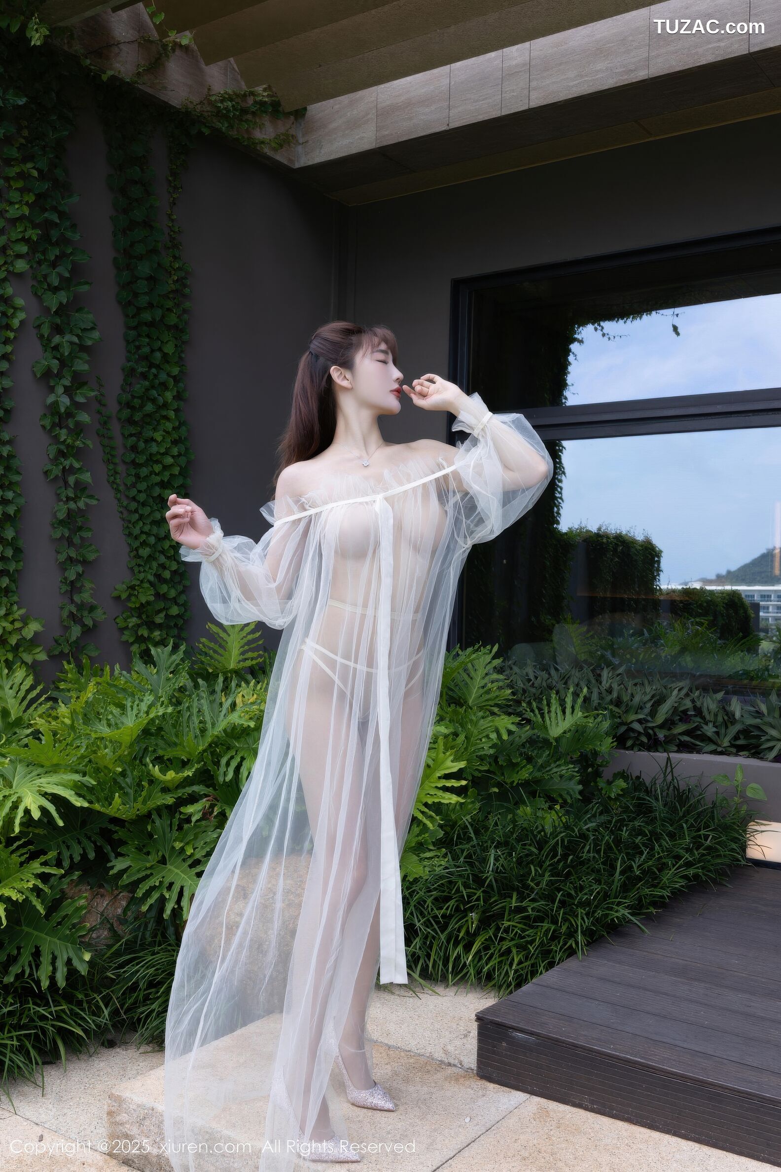 XiuRen秀人网-10903-陆萱萱-轻透白纱肉色丝袜-2025.10.23
