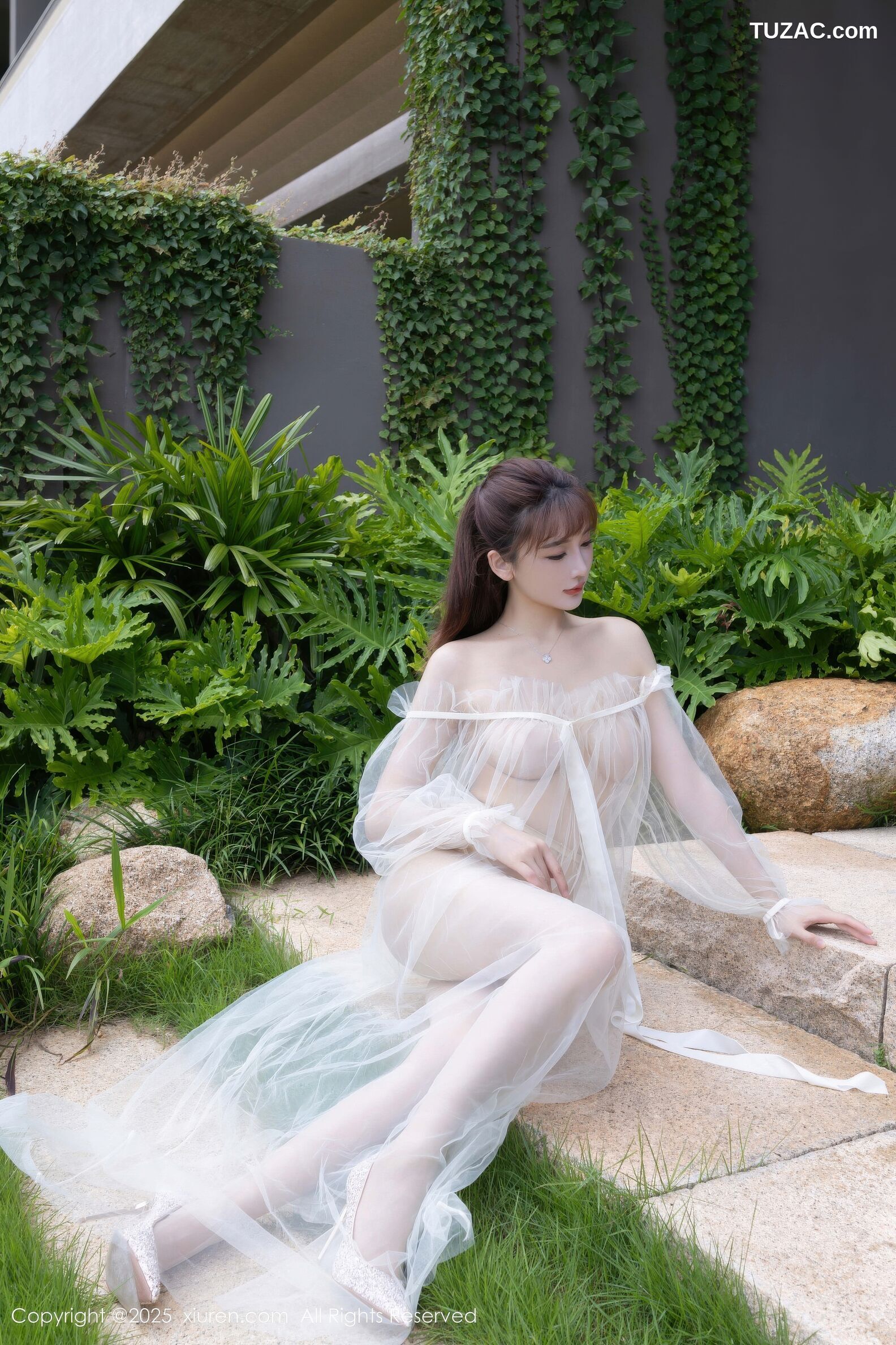 XiuRen秀人网-10903-陆萱萱-轻透白纱肉色丝袜-2025.10.23