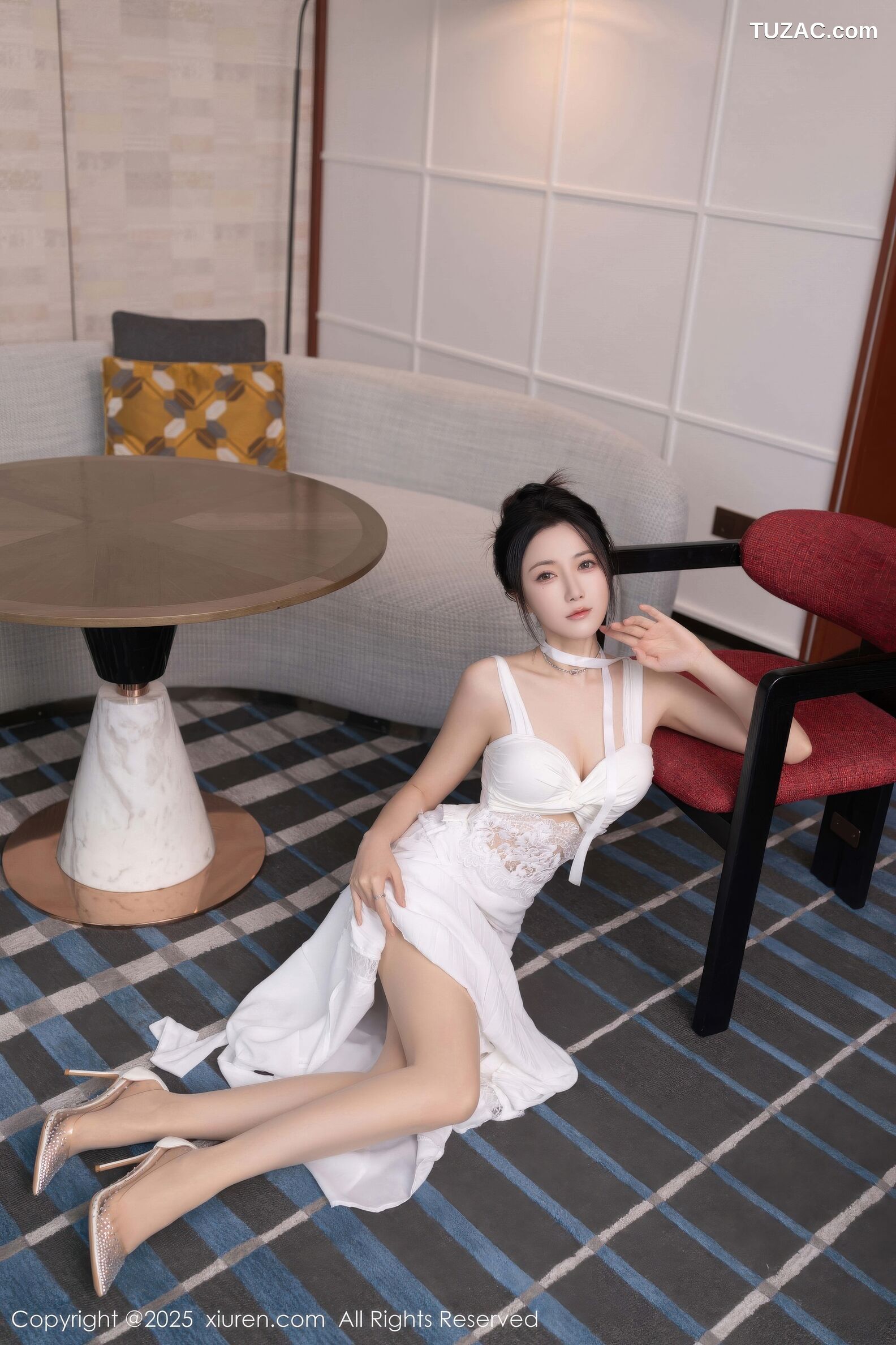 XiuRen秀人网-10911-鱼子酱Fish-白色长裙婀娜动人-2025.10.24