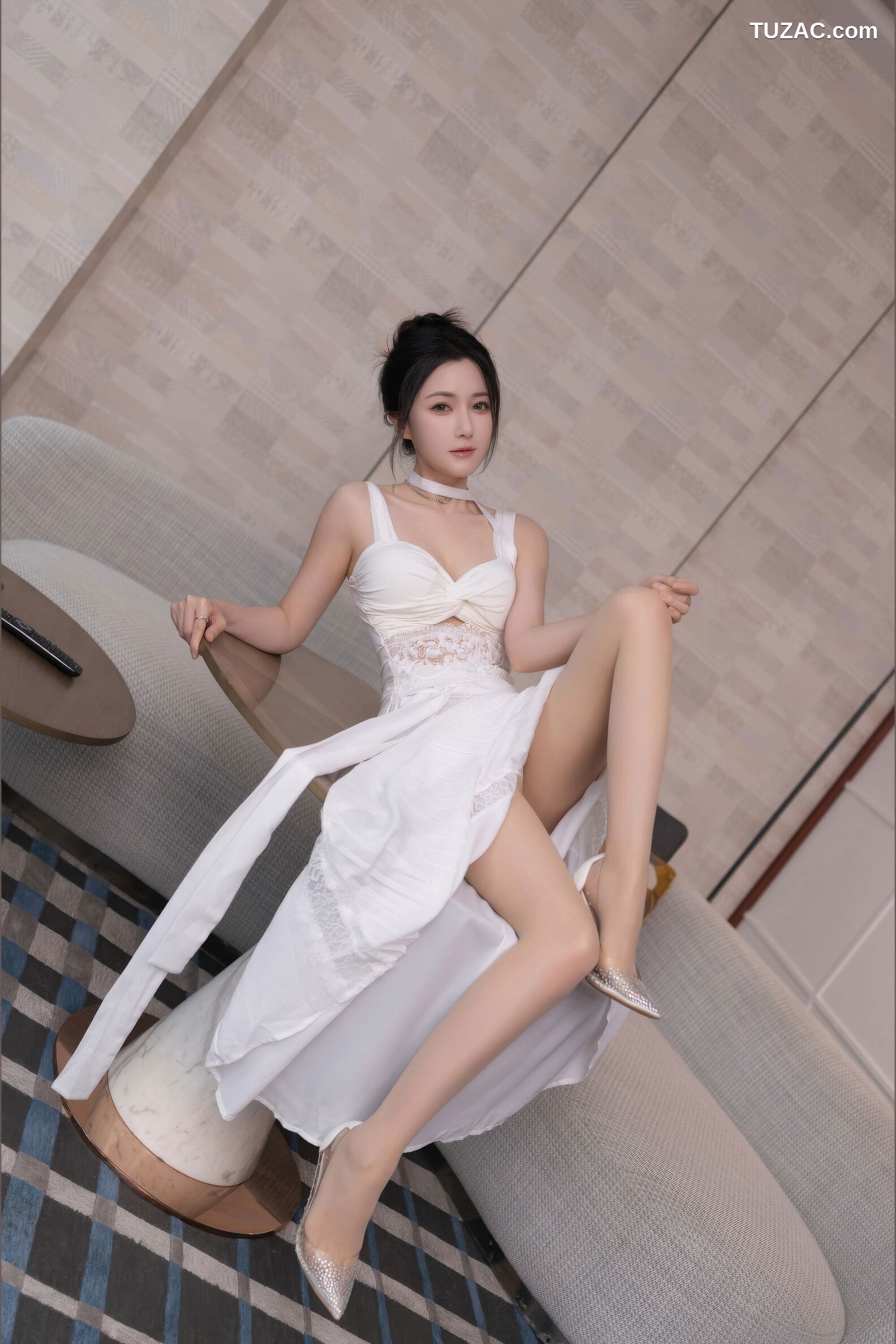 XiuRen秀人网-10911-鱼子酱Fish-白色长裙婀娜动人-2025.10.24