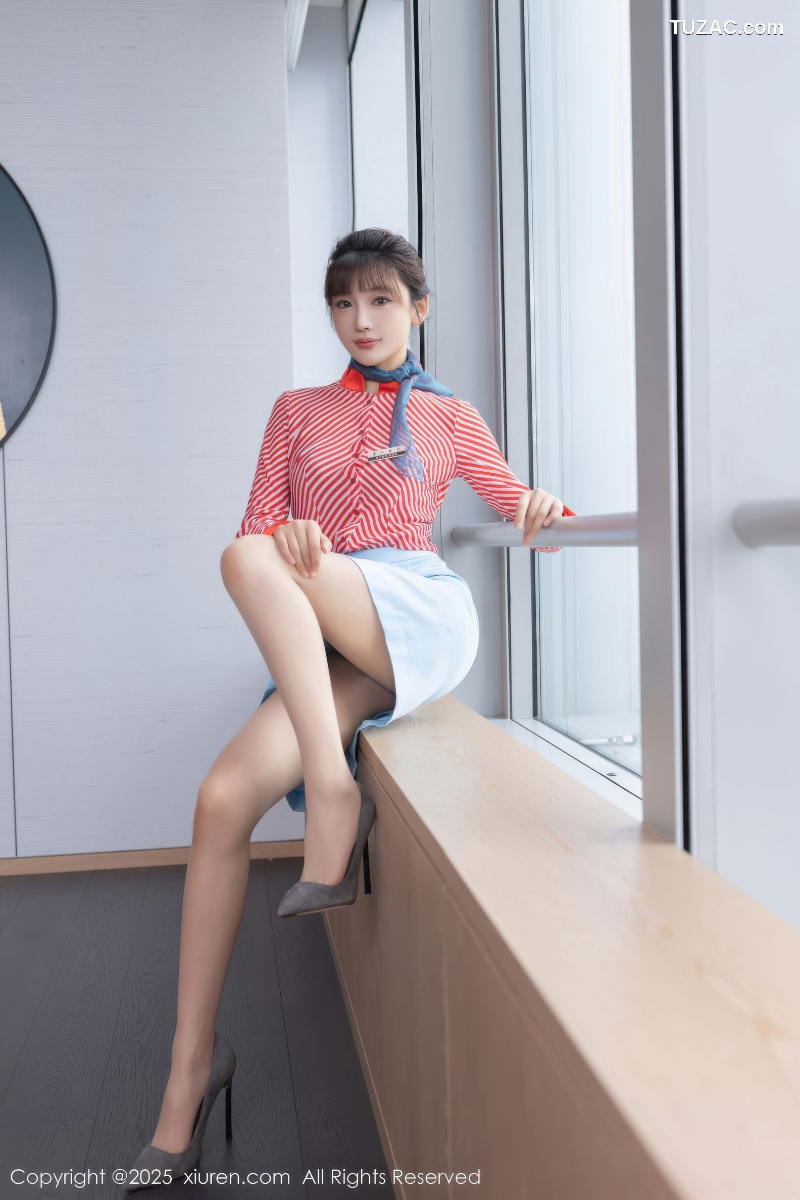 XiuRen秀人网-10932-陆萱萱-空姐紫色蕾丝内衣-2025.10.30