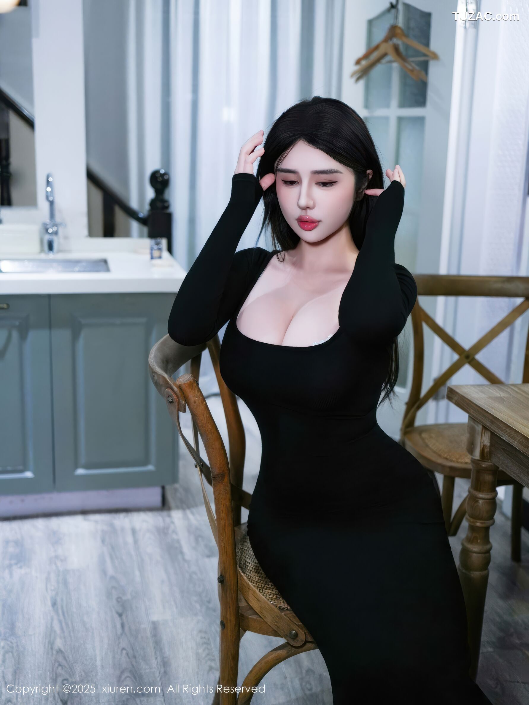XiuRen秀人网-10933-蕾蕾醒了没-模特合集-夜色美臀美胸姐妹花-2025.10.31