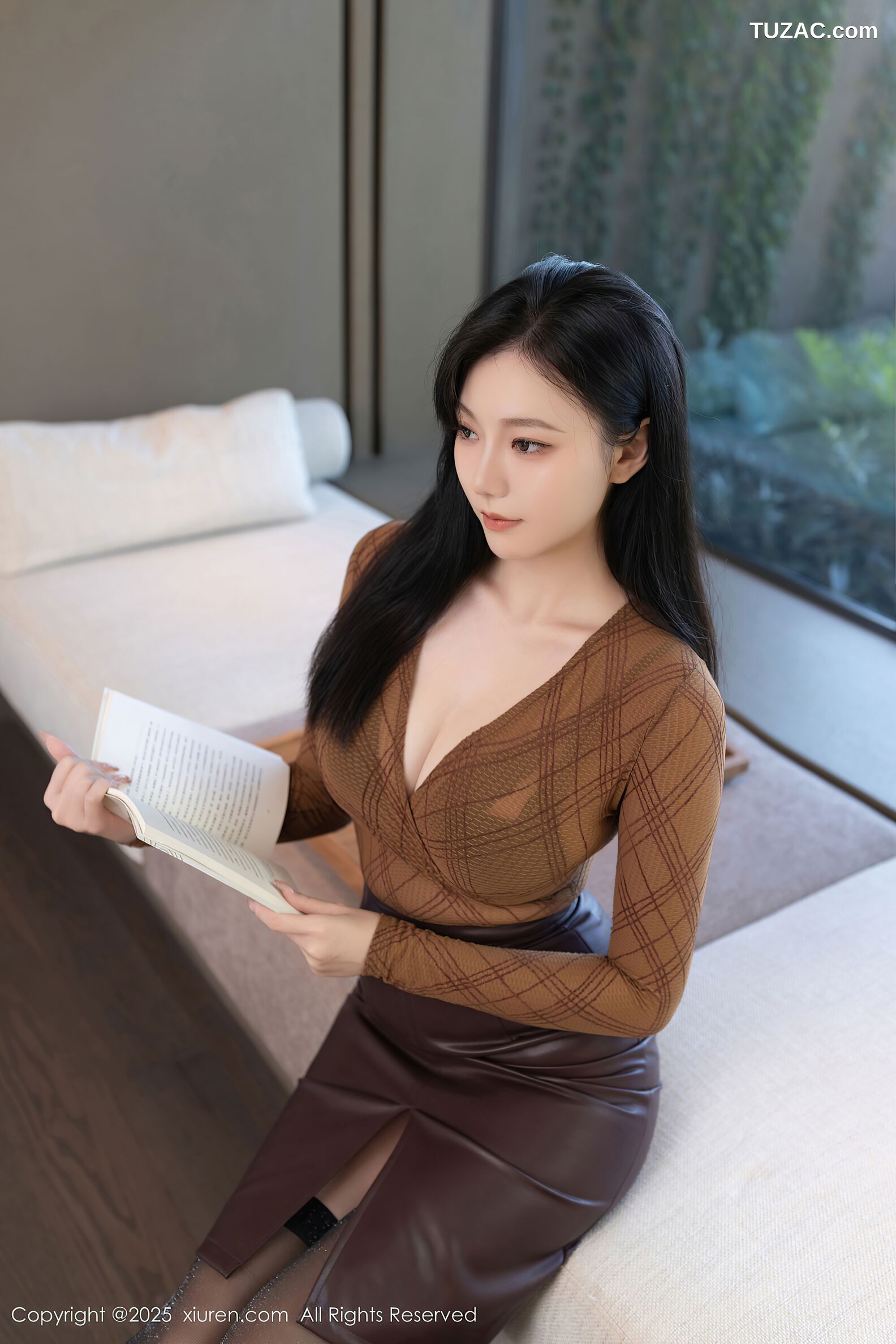 XiuRen秀人网-10947-安然anran-棕色皮裙魅惑黑丝-2025.11.04
