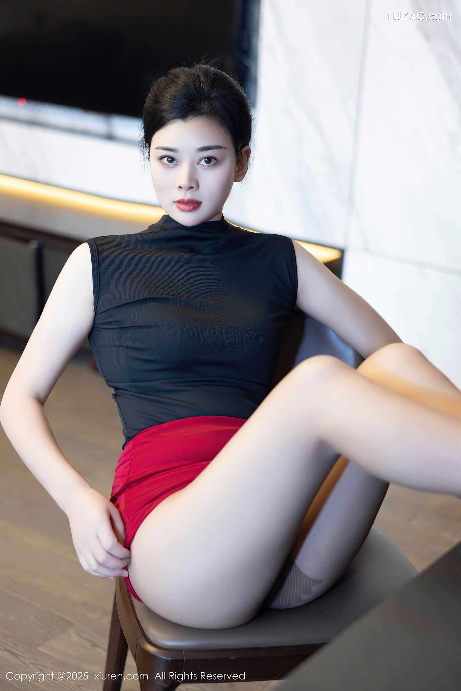 XiuRen秀人网-10948-徐清妍-OL无袖黑色T恤红短裙黑丝-2025.11.05