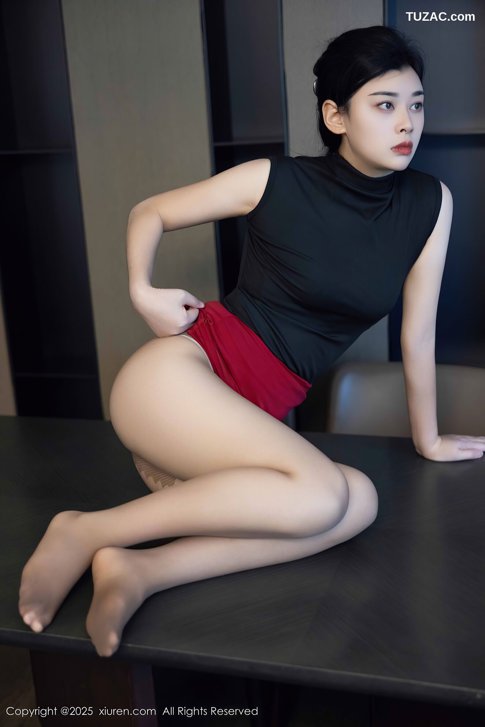 XiuRen秀人网-10948-徐清妍-OL无袖黑色T恤红短裙黑丝-2025.11.05