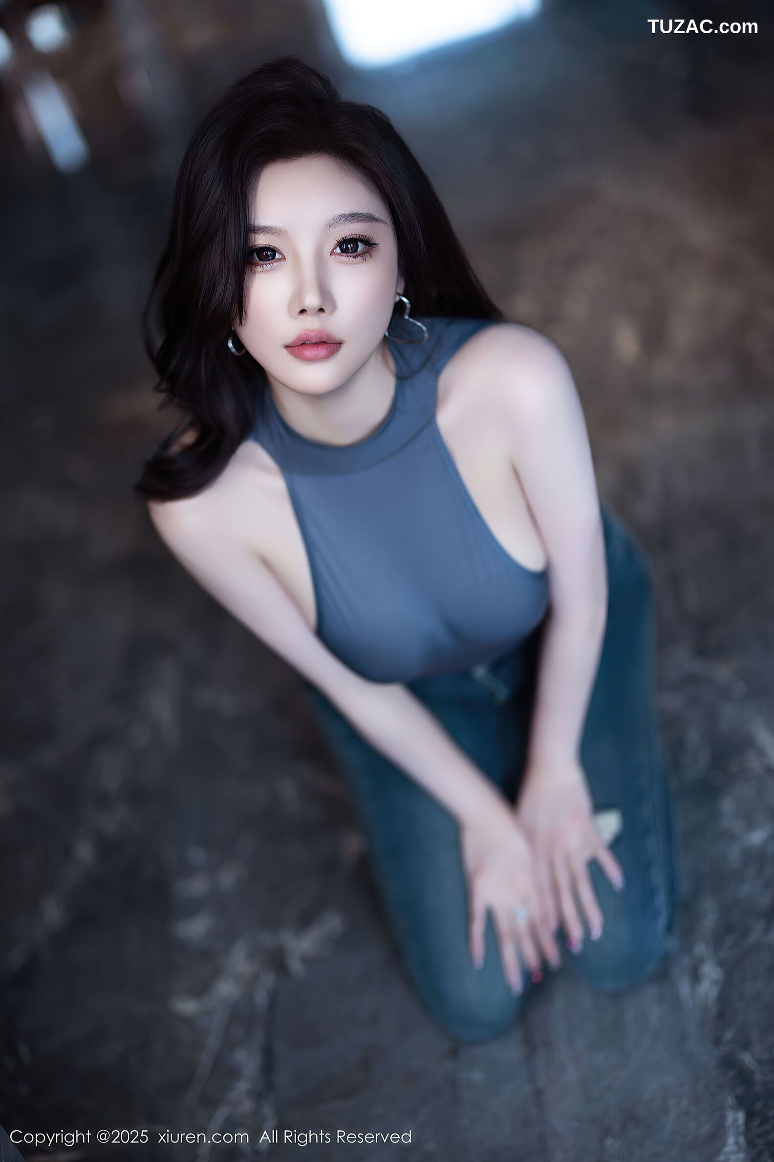 XiuRen秀人网-10952-CHENCHEN-深灰色连体衣牛仔裤-2025.11.06