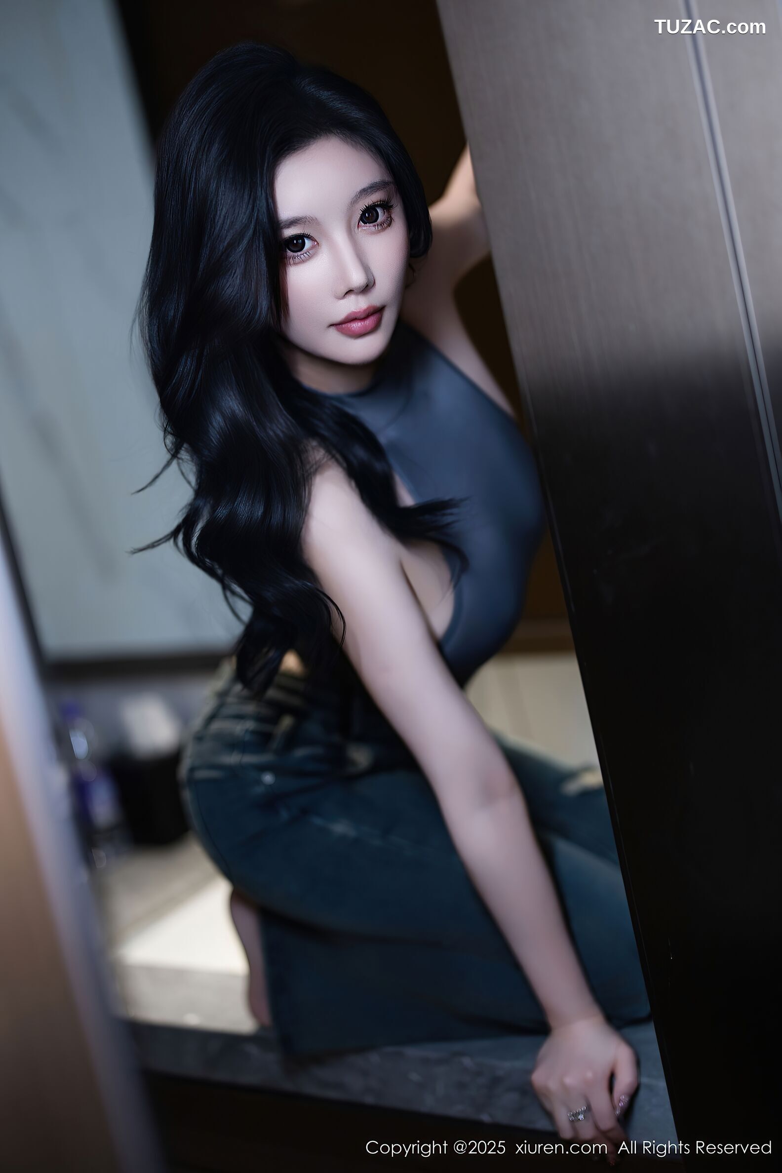 XiuRen秀人网-10952-CHENCHEN-深灰色连体衣牛仔裤-2025.11.06