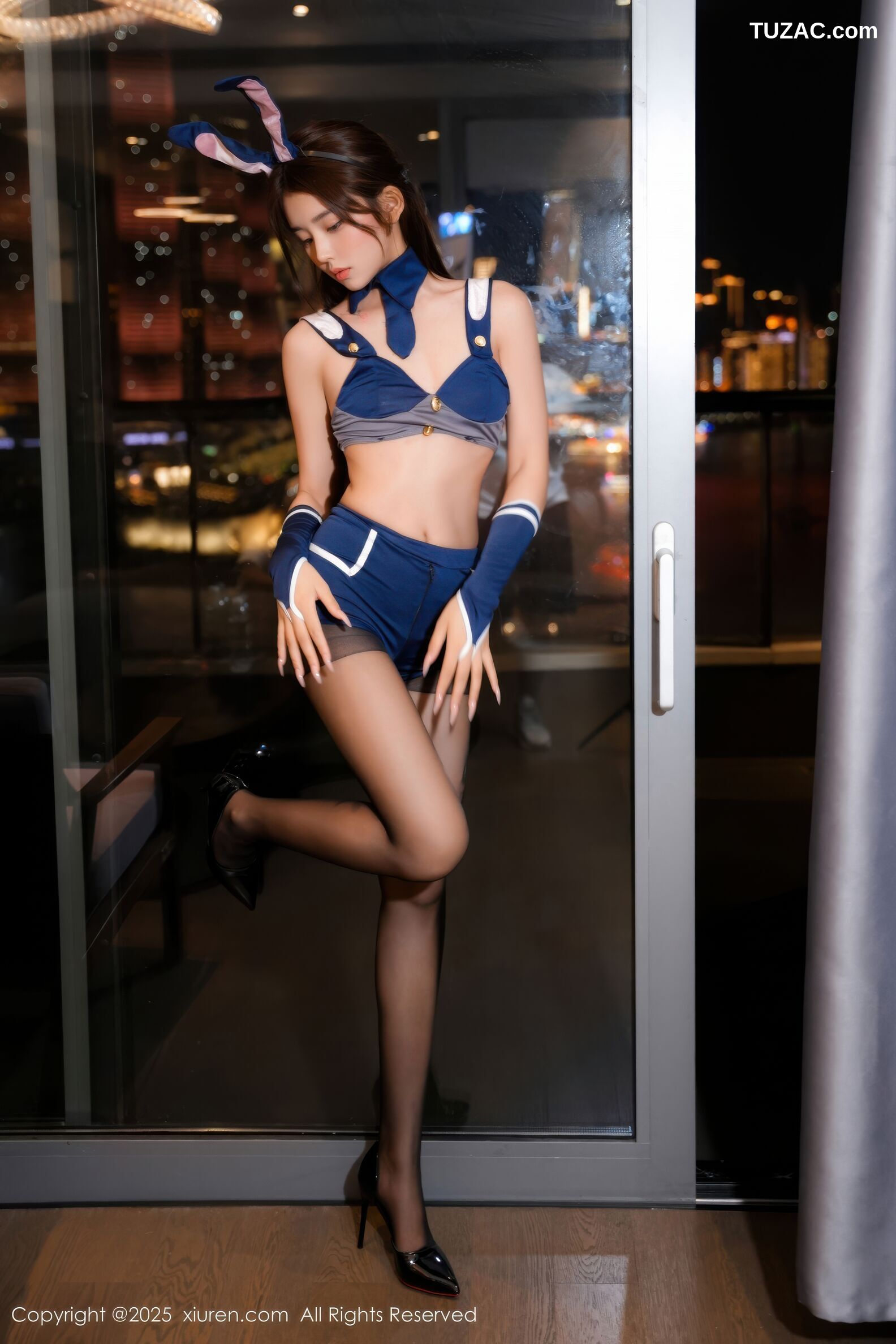 XiuRen秀人网-10966-姜冉冉_Renee-蓝兔子装扮魅惑黑丝-2025.11.10
