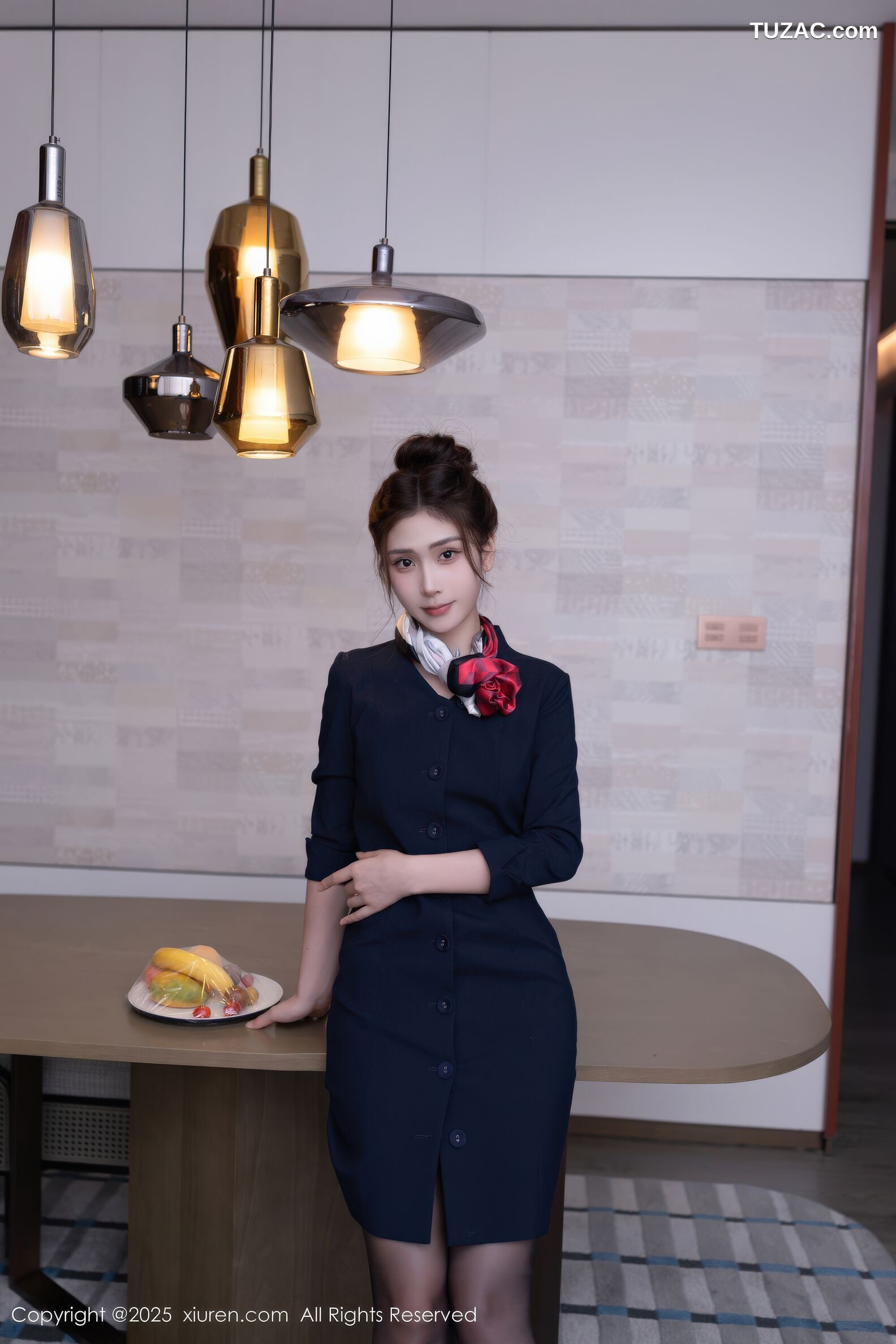 XiuRen秀人网-10982-刘婷婷-空姐深蓝裙装制服肉色内衣-2025.11.13