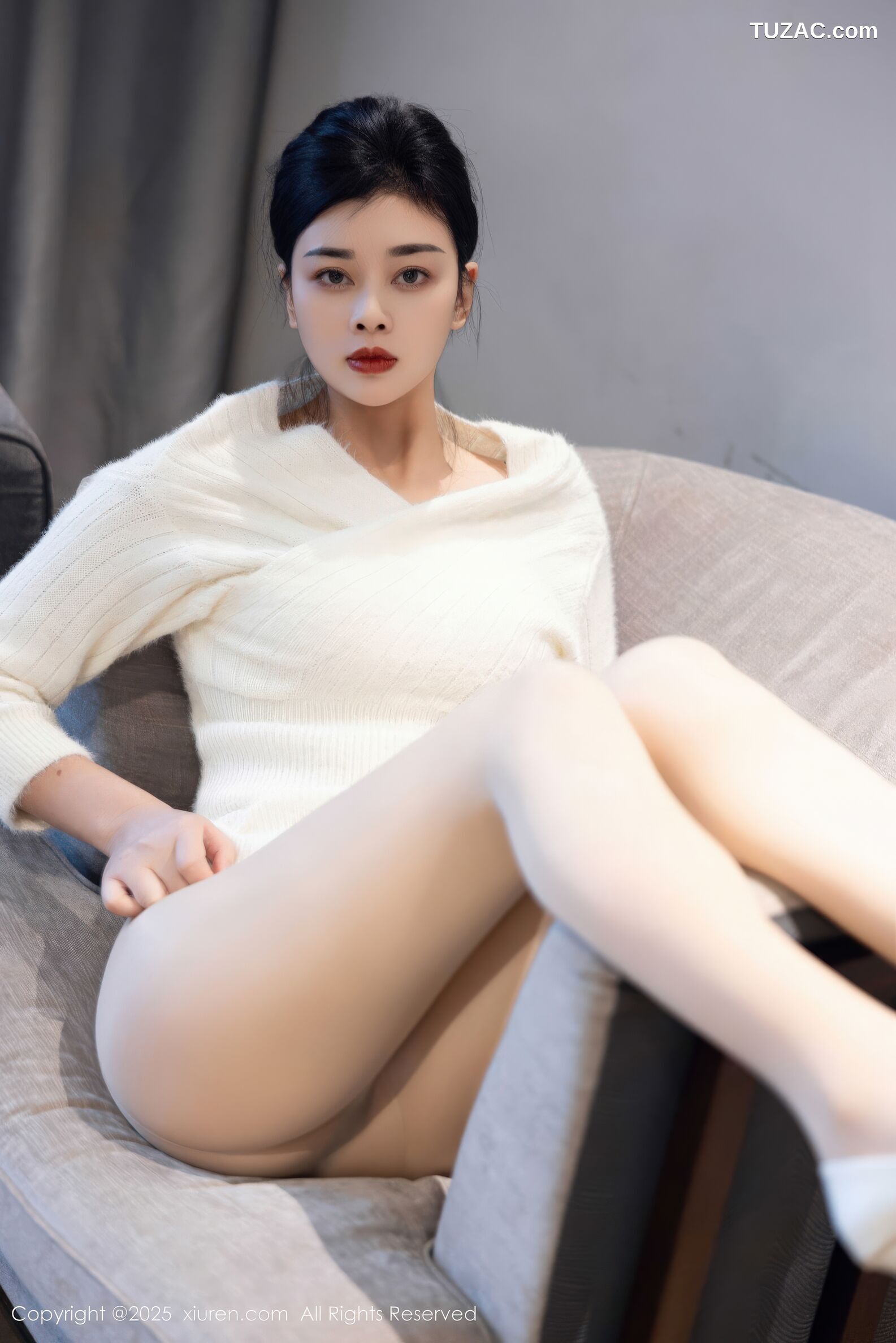 XiuRen秀人网-10986-徐清妍-白色毛衣肉色丝袜-2025.11.14