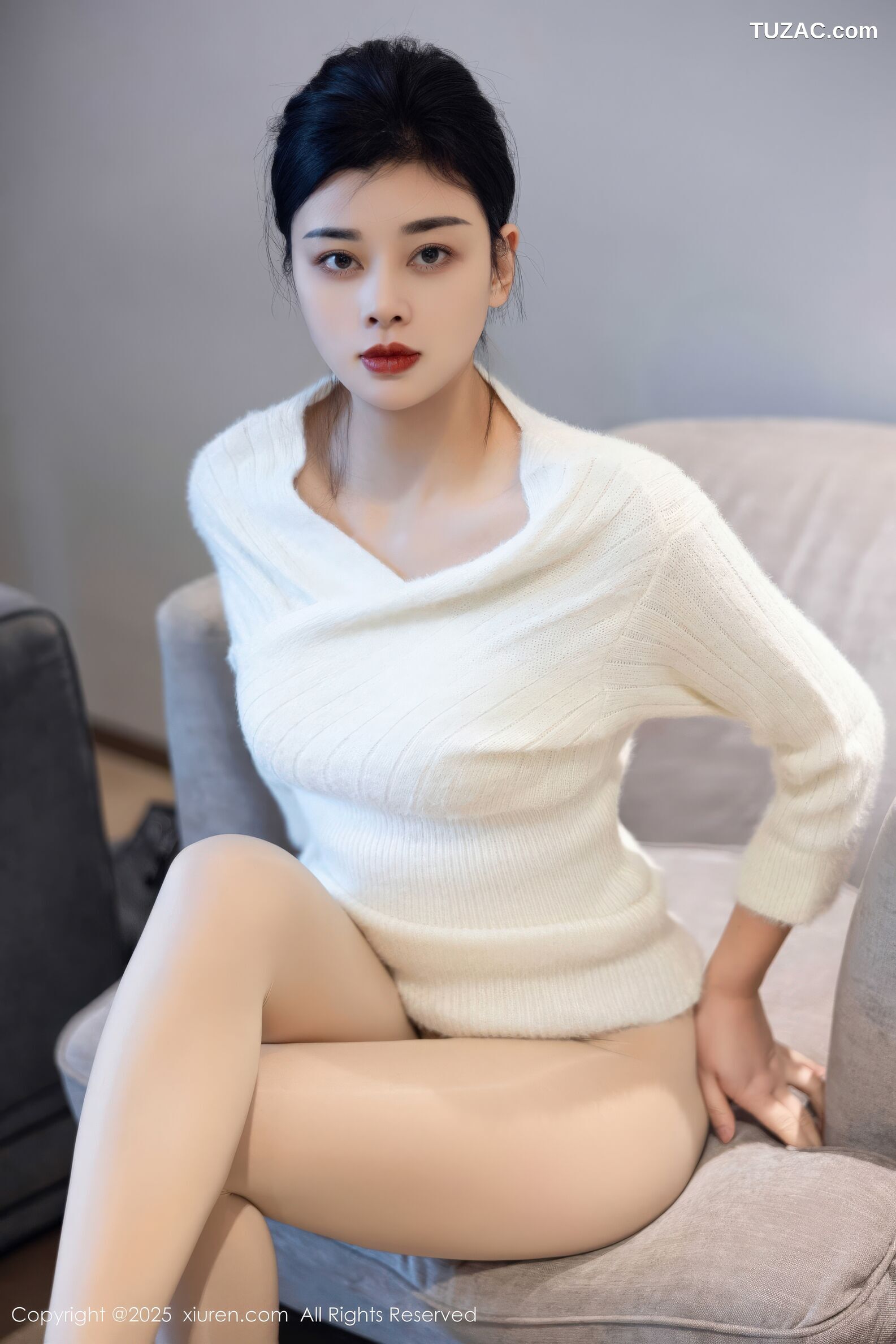 XiuRen秀人网-10986-徐清妍-白色毛衣肉色丝袜-2025.11.14