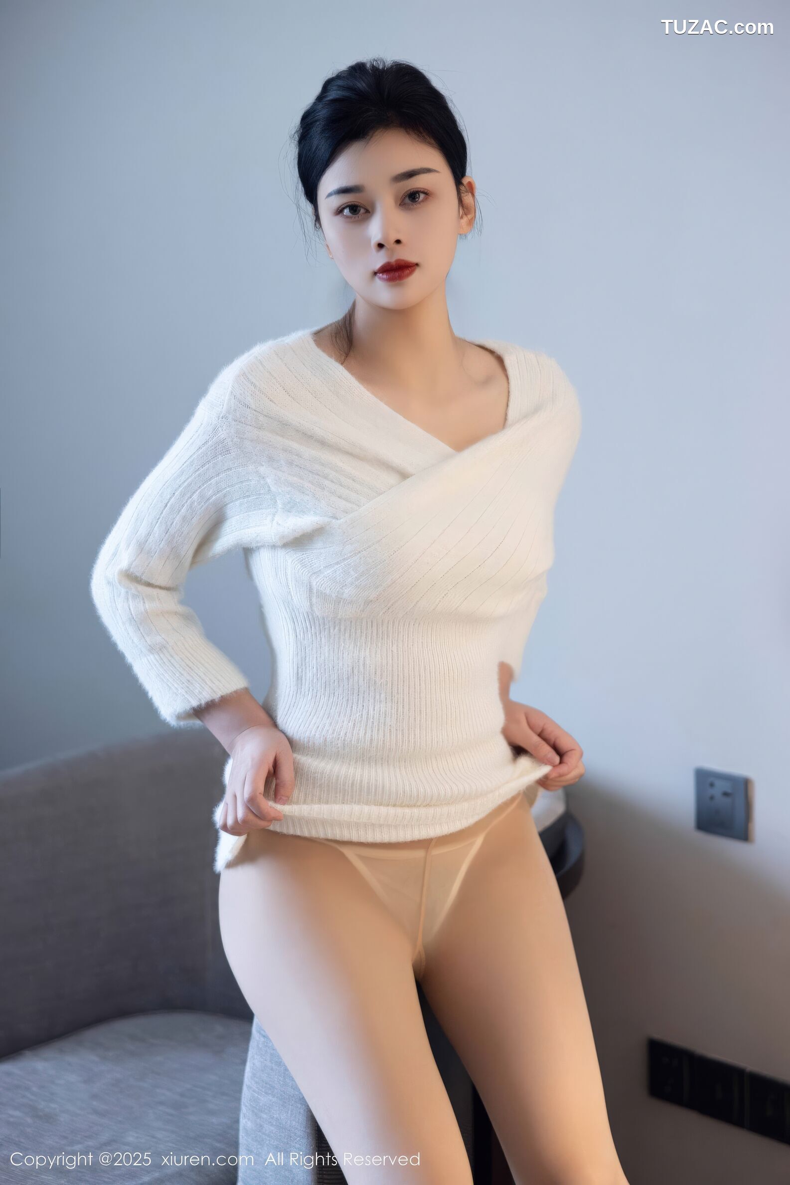 XiuRen秀人网-10986-徐清妍-白色毛衣肉色丝袜-2025.11.14