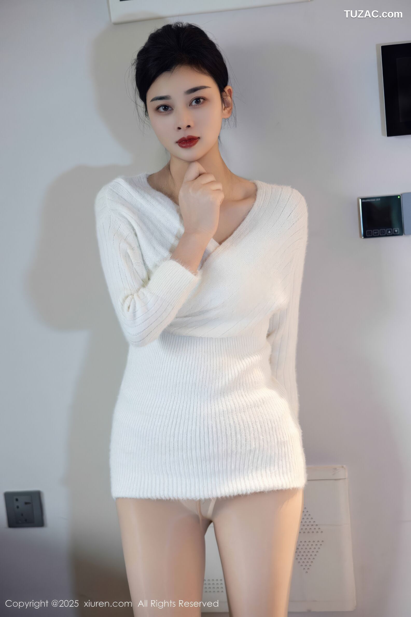 XiuRen秀人网-10986-徐清妍-白色毛衣肉色丝袜-2025.11.14