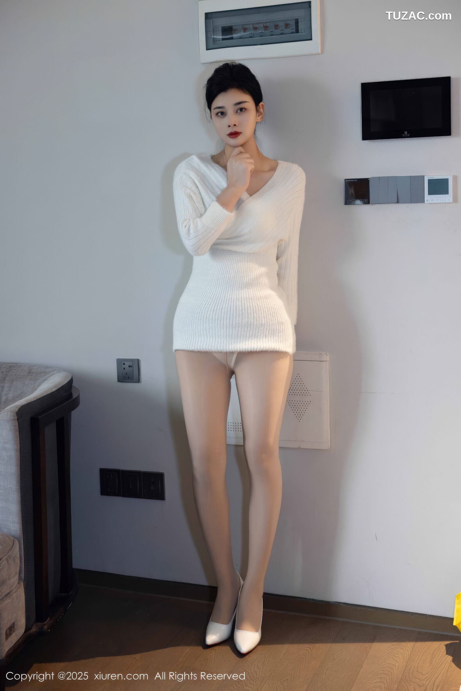 XiuRen秀人网-10986-徐清妍-白色毛衣肉色丝袜-2025.11.14
