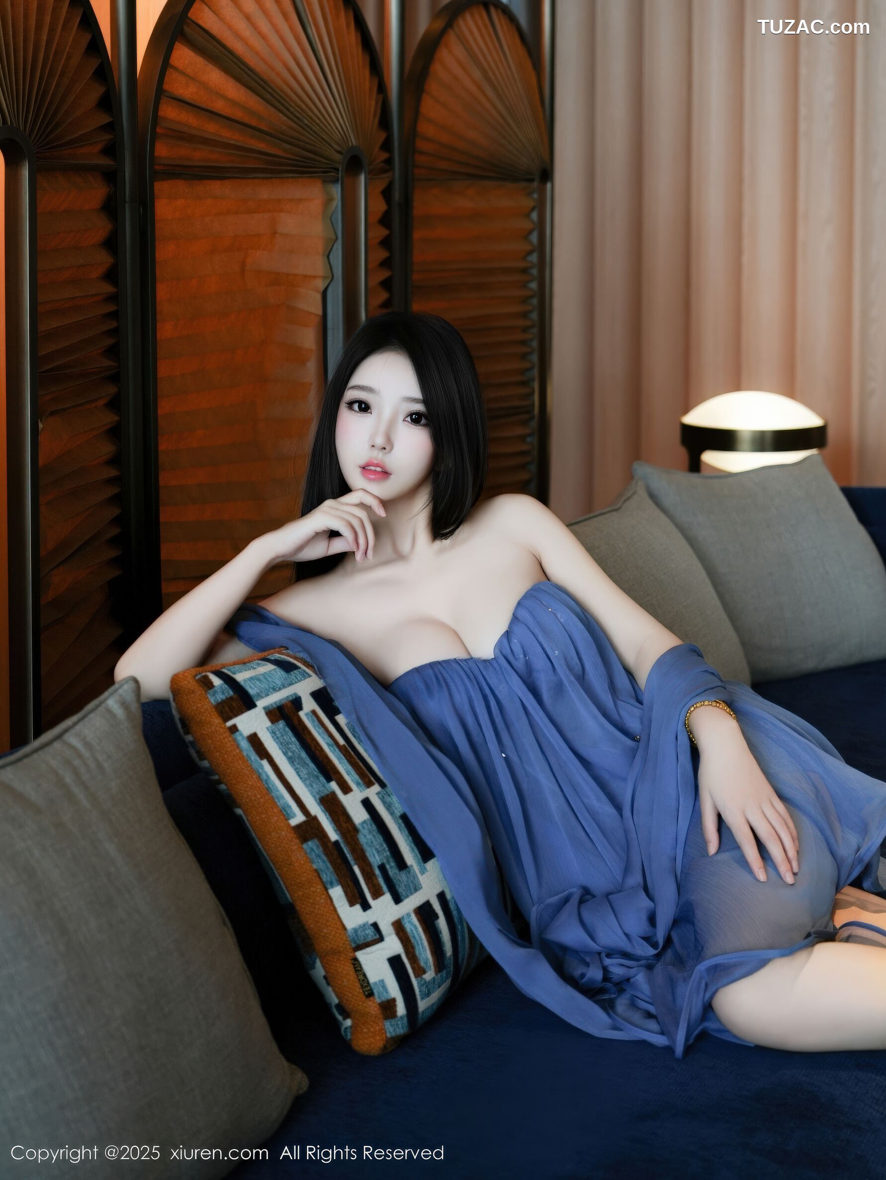 XiuRen秀人网-10988-烧烧小桃-抹胸蓝色连衣裙-轻透白纱睡袍-2025.11.14