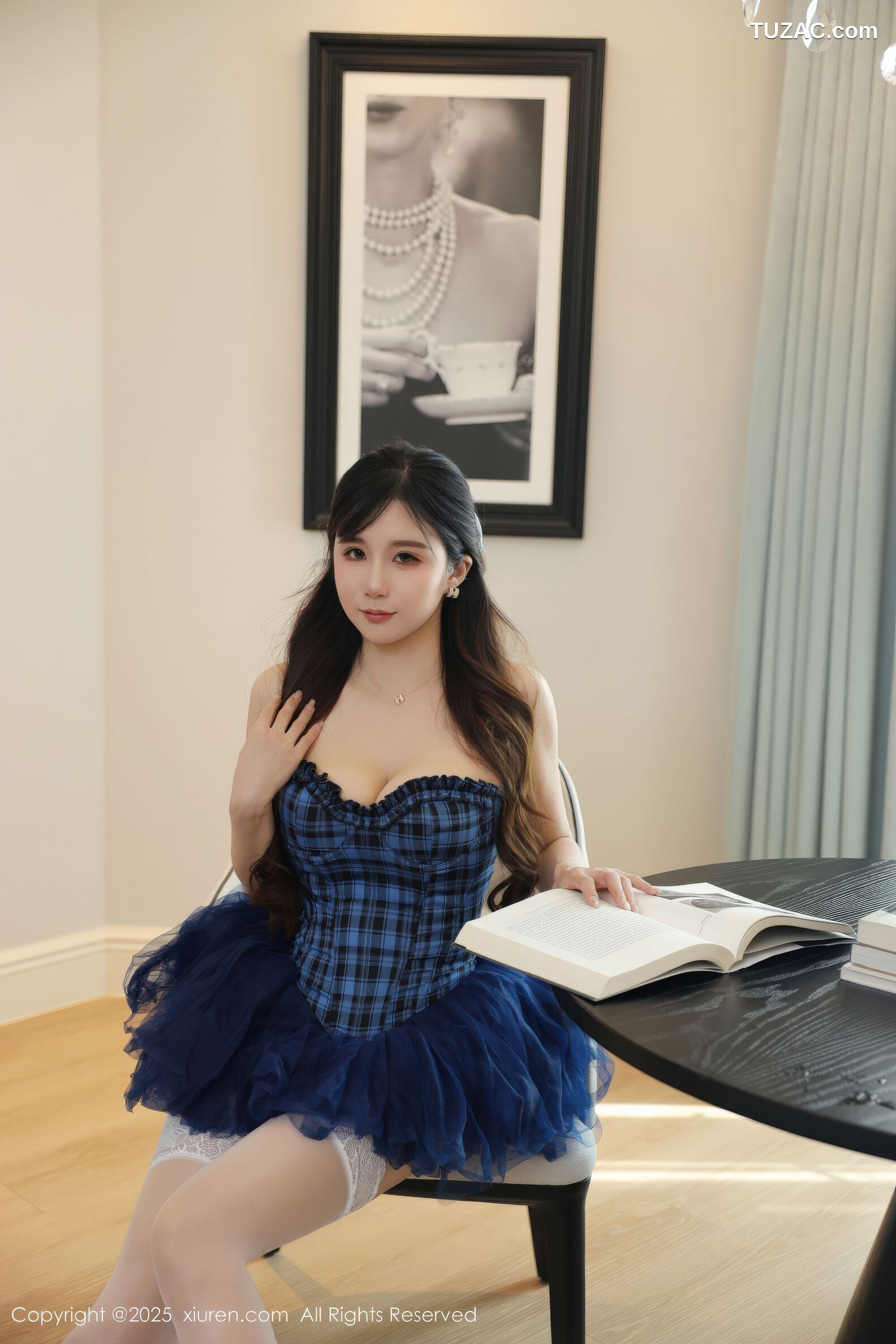 XiuRen秀人网-10990-小肉肉咪-童颜少女蓝色蓬蓬裙白色内衣白色丝袜-2025.11.14