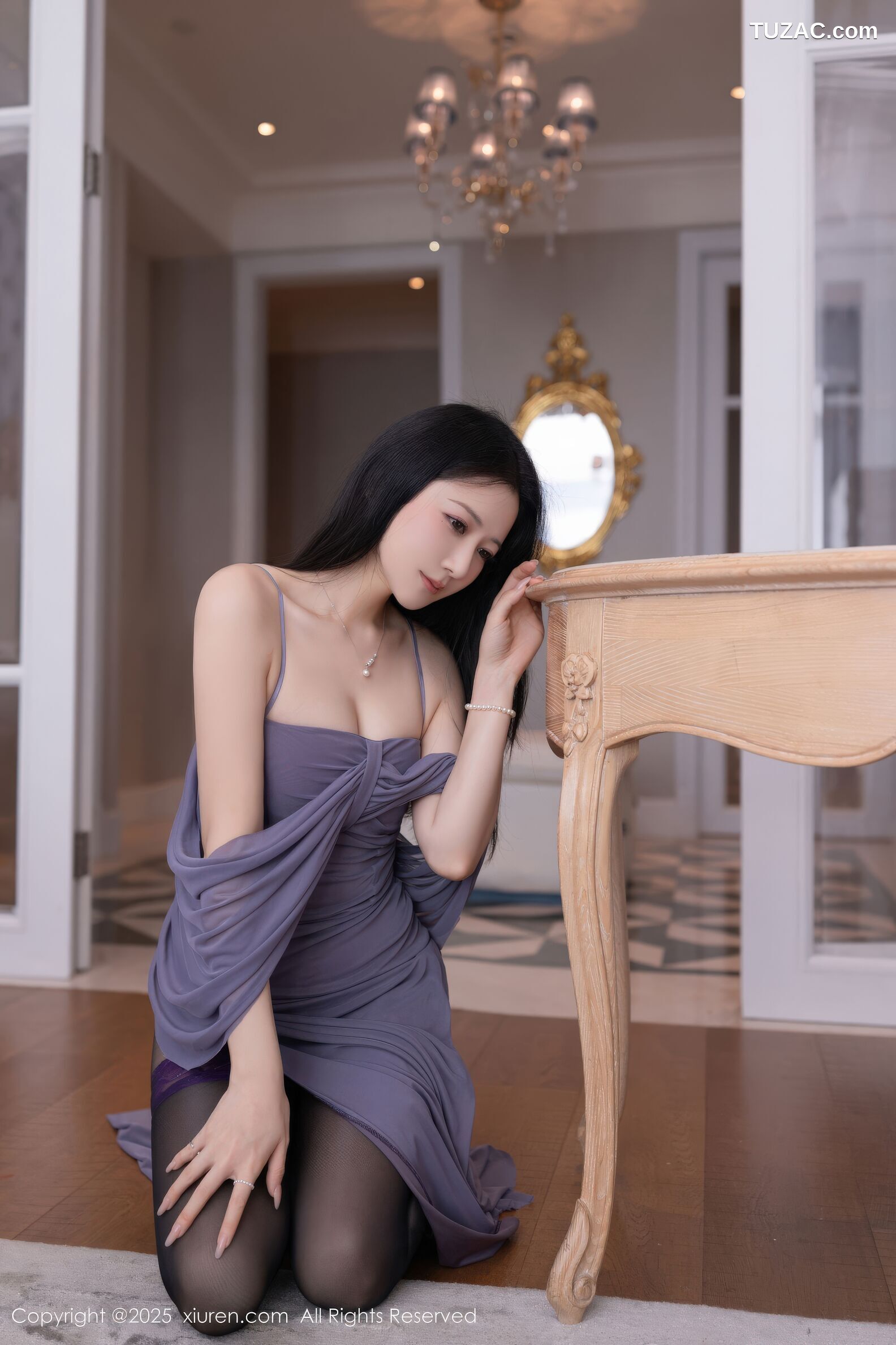 XiuRen秀人网-10992-鱼子酱Fish-灰紫色连衣裙紫色吊袜带黑丝-2025.11.14