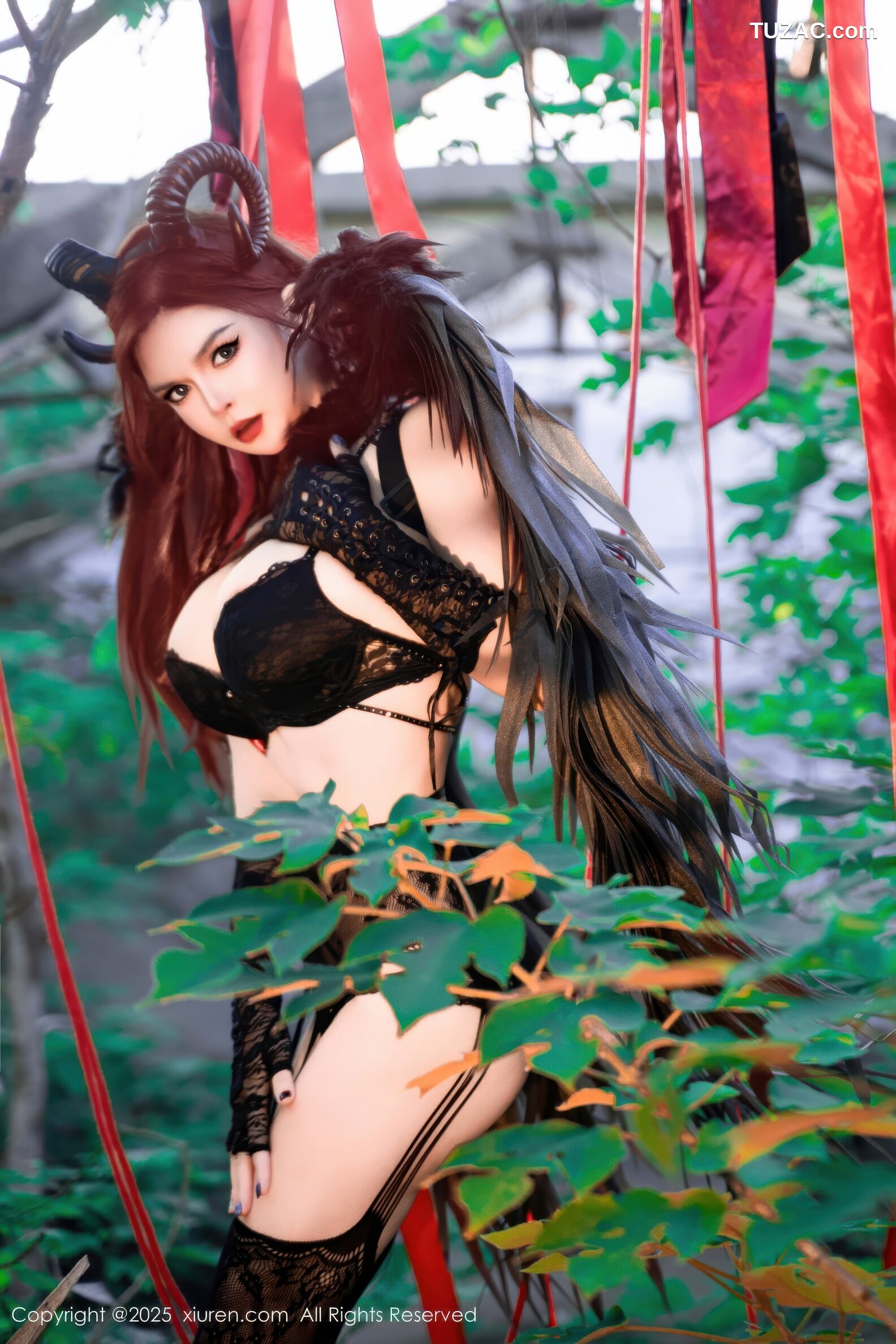 XiuRen秀人网-10994-伊丽莎有点白-的哥特系小恶魔cos红发黑羽翅黑蕾丝内衣黑丝-2025.11.17