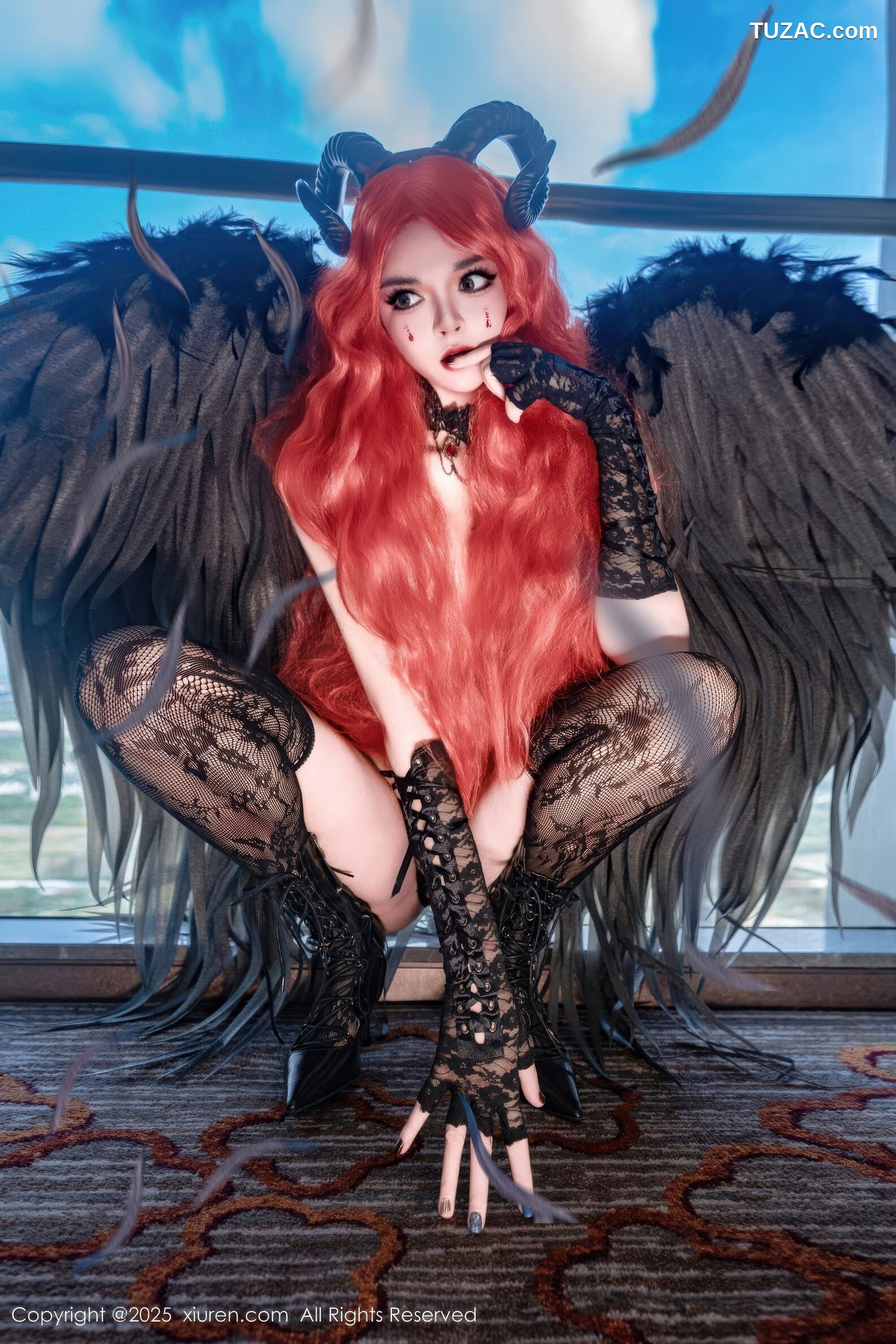 XiuRen秀人网-10994-伊丽莎有点白-的哥特系小恶魔cos红发黑羽翅黑蕾丝内衣黑丝-2025.11.17