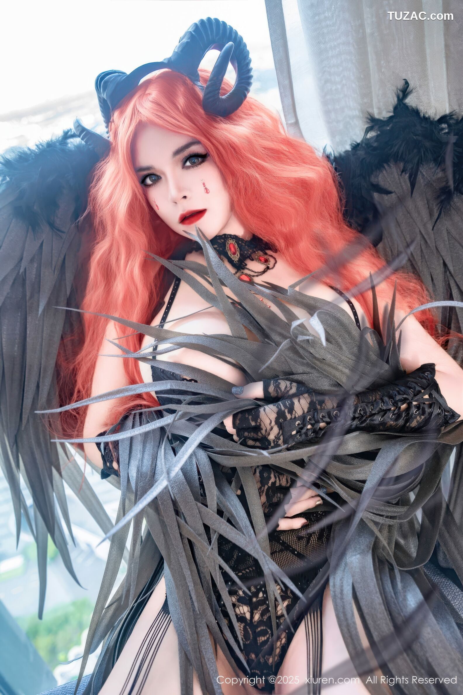 XiuRen秀人网-10994-伊丽莎有点白-的哥特系小恶魔cos红发黑羽翅黑蕾丝内衣黑丝-2025.11.17