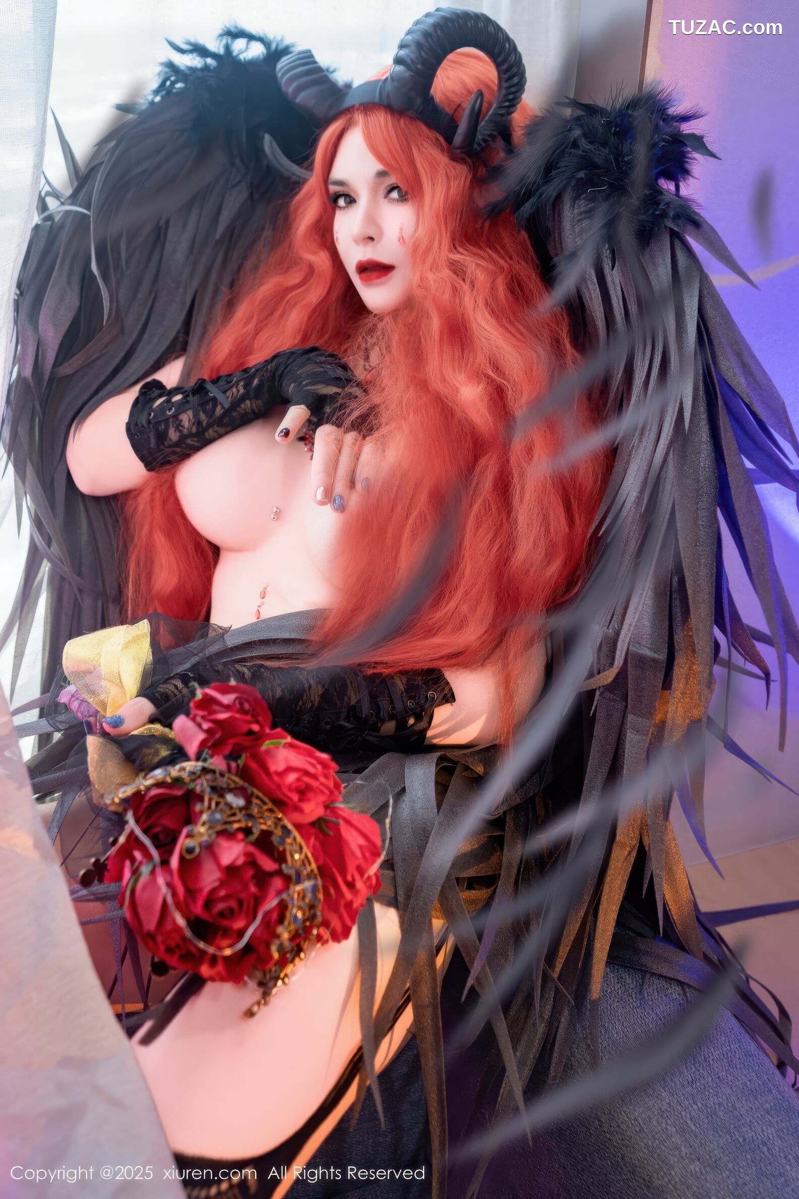 XiuRen秀人网-10994-伊丽莎有点白-的哥特系小恶魔cos红发黑羽翅黑蕾丝内衣黑丝-2025.11.17