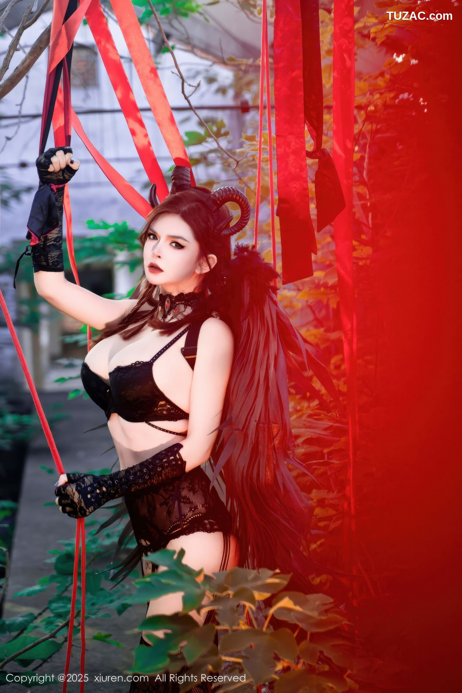 XiuRen秀人网-10994-伊丽莎有点白-的哥特系小恶魔cos红发黑羽翅黑蕾丝内衣黑丝-2025.11.17