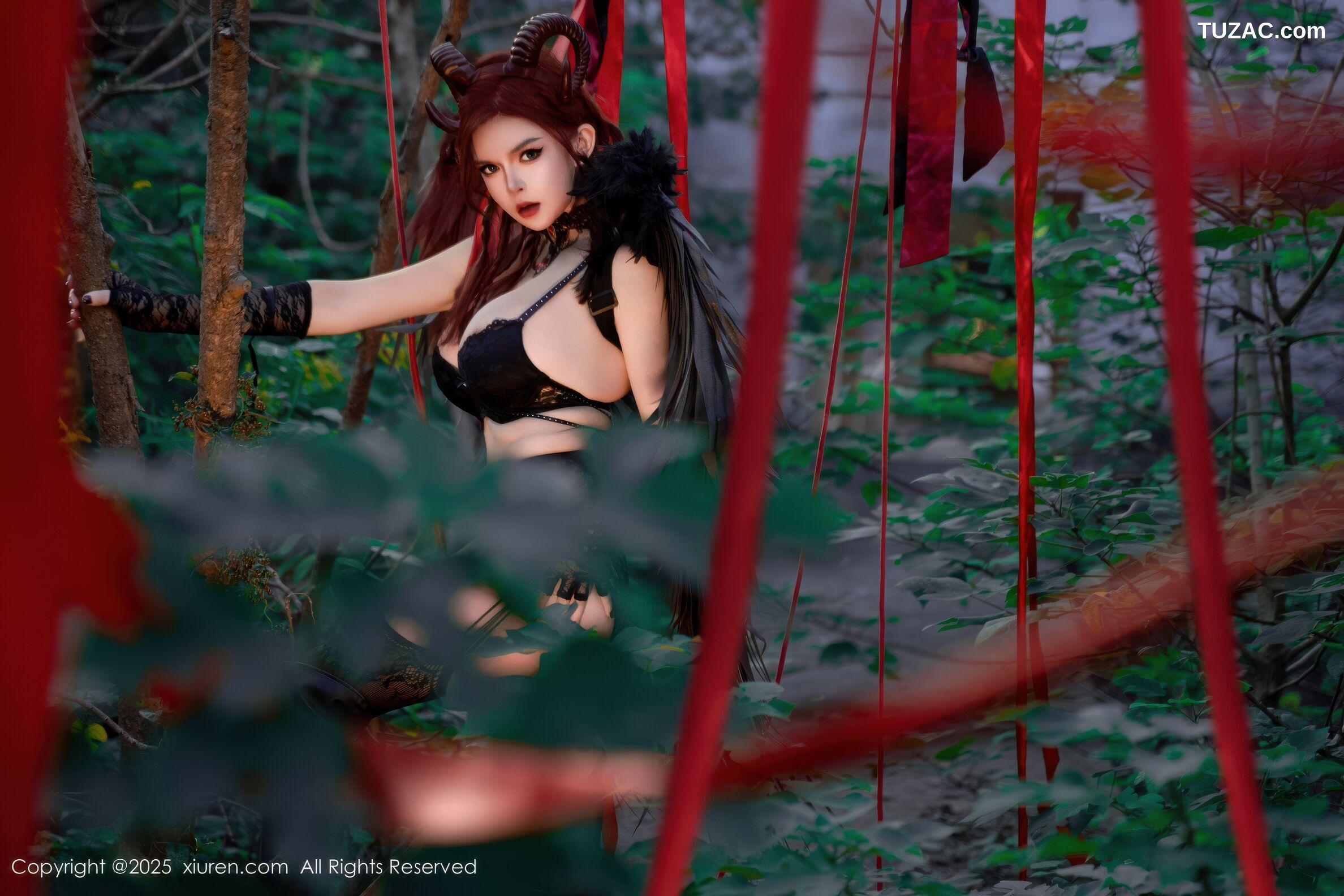 XiuRen秀人网-10994-伊丽莎有点白-的哥特系小恶魔cos红发黑羽翅黑蕾丝内衣黑丝-2025.11.17