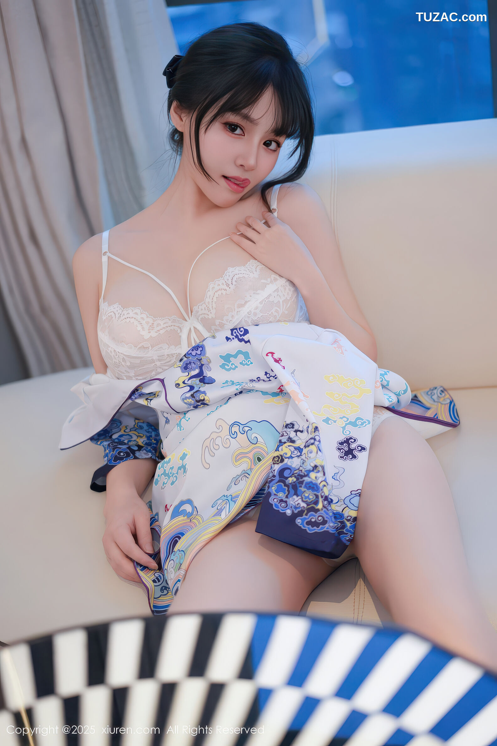 XiuRen秀人网-11001-沈南汐RuRu-浅色旗袍白蕾丝内衣肉丝-2025.11.18