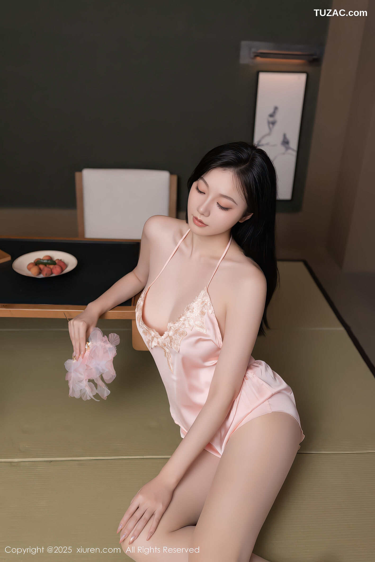 XiuRen秀人网-11002-安然anran-粉色肚兜诱人肉色丝袜-2025.11.18