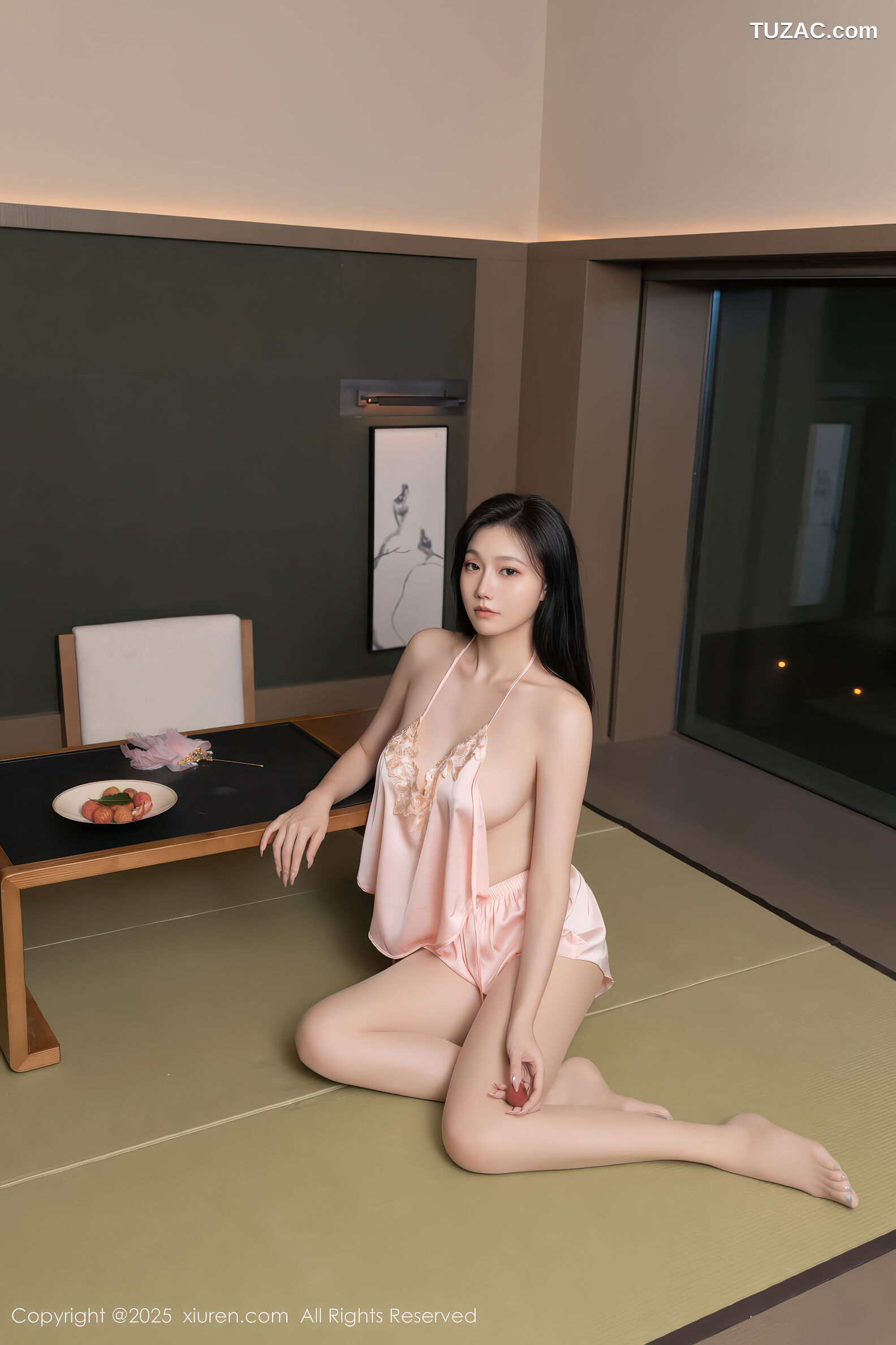 XiuRen秀人网-11002-安然anran-粉色肚兜诱人肉色丝袜-2025.11.18