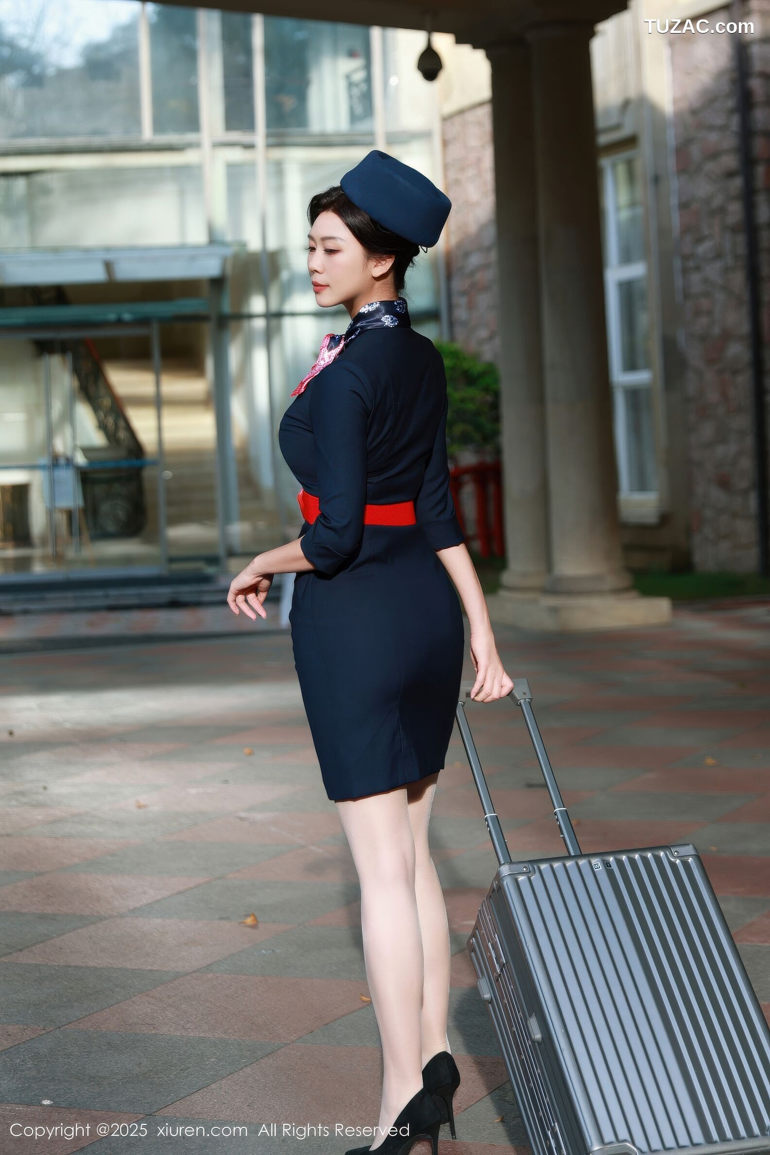 XiuRen秀人网-11009-玫瑰我爱你-深蓝空姐制服红色内衣-2025.11.20