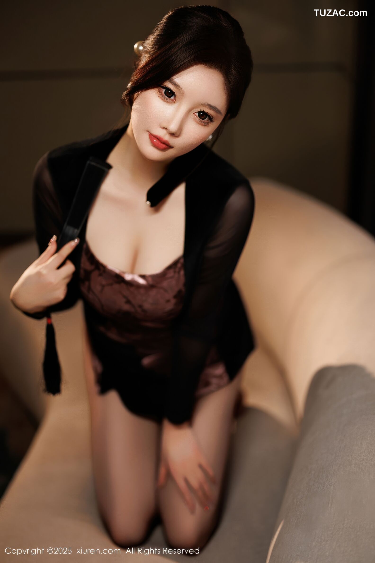 XiuRen秀人网-11013-CHENCHEN-修身旗袍西安旅拍写真发布-2025.11.20
