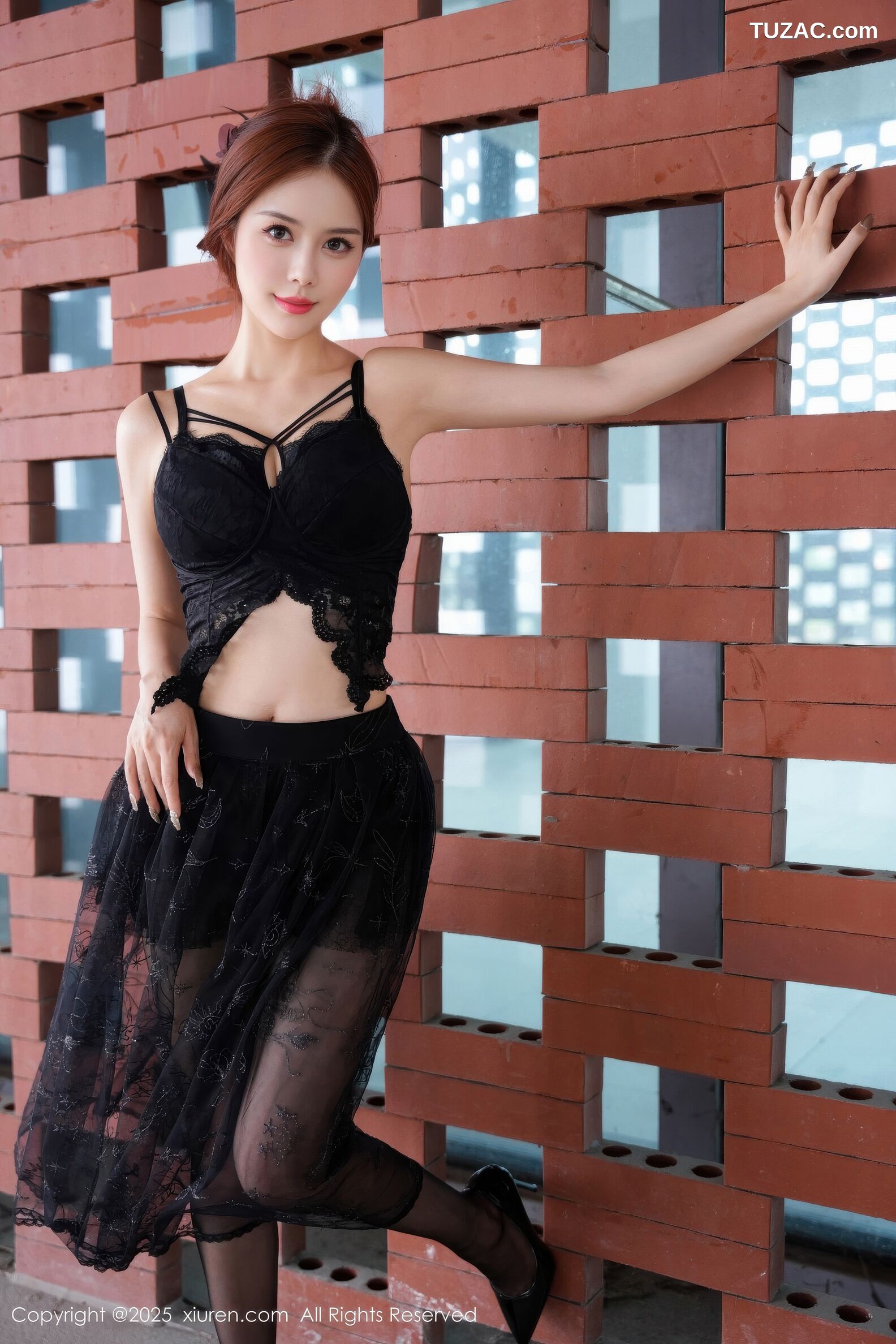 XiuRen秀人网-11016-白芷yy-黑色情趣内衣黑丝-2025.11.21