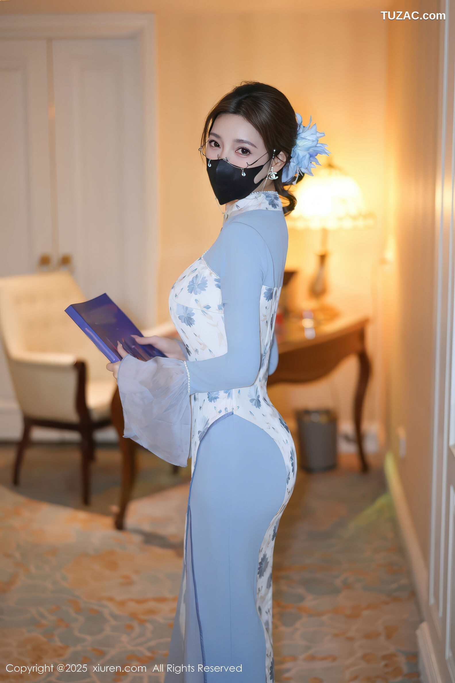 XiuRen秀人网-11033-Twins桃桃-淡蓝旗袍白色内衣-2025.11.26