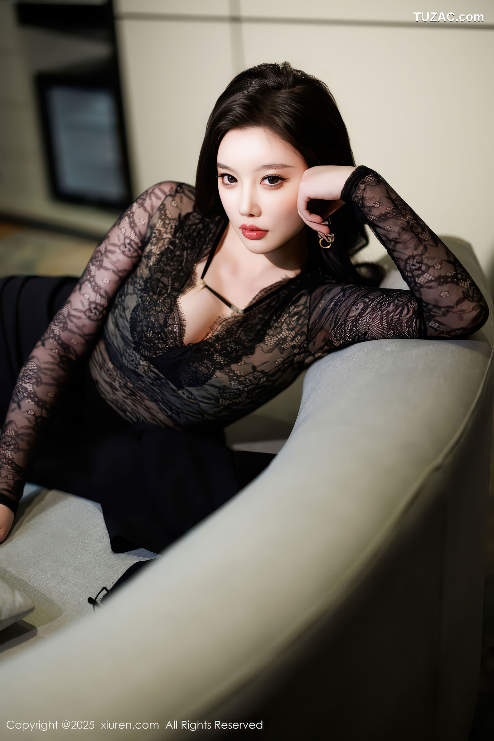 XiuRen秀人网-11035-CHENCHEN-OL黑色外套黑色情趣内衣-2025.11.26