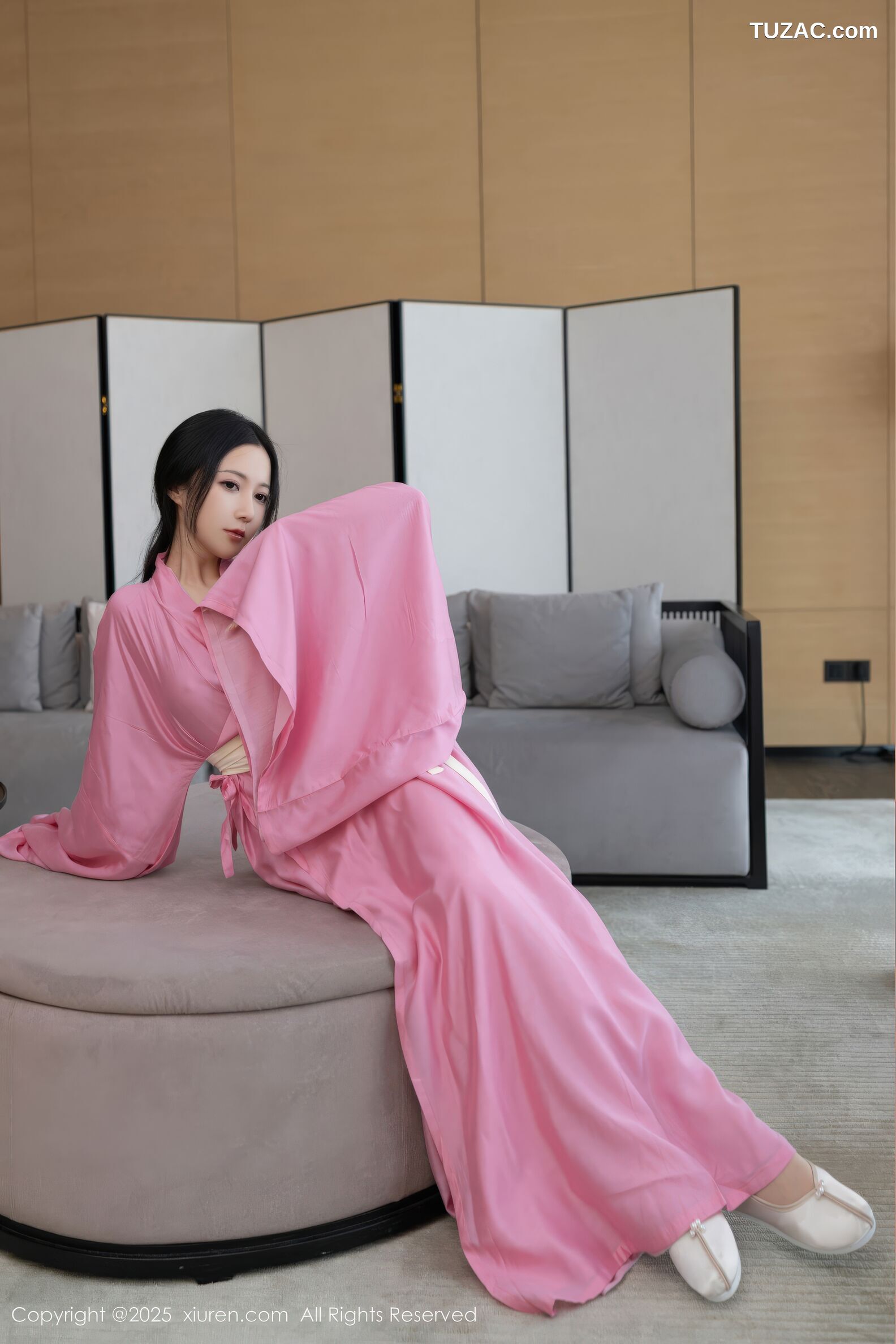 XiuRen秀人网-11049-鱼子酱Fish-粉色古风月影纱肉色丝袜-2025.11.28