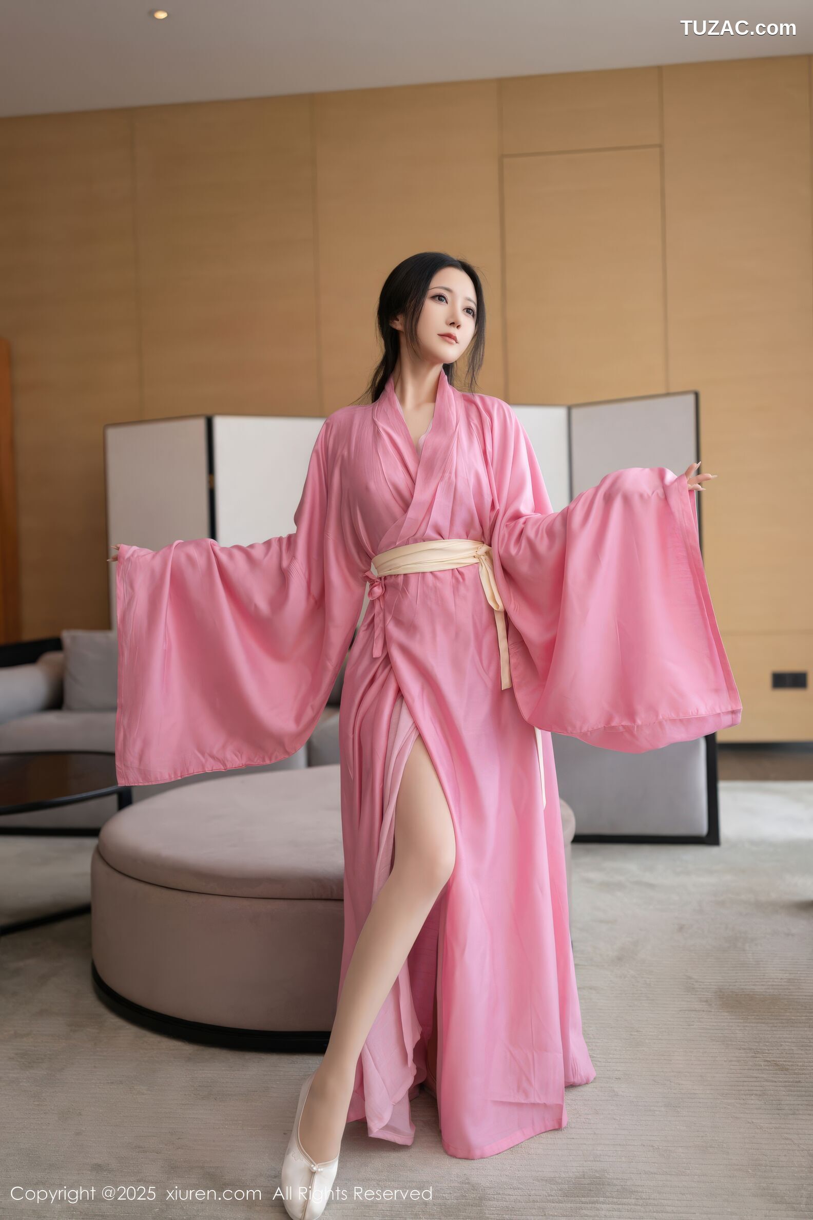 XiuRen秀人网-11049-鱼子酱Fish-粉色古风月影纱肉色丝袜-2025.11.28