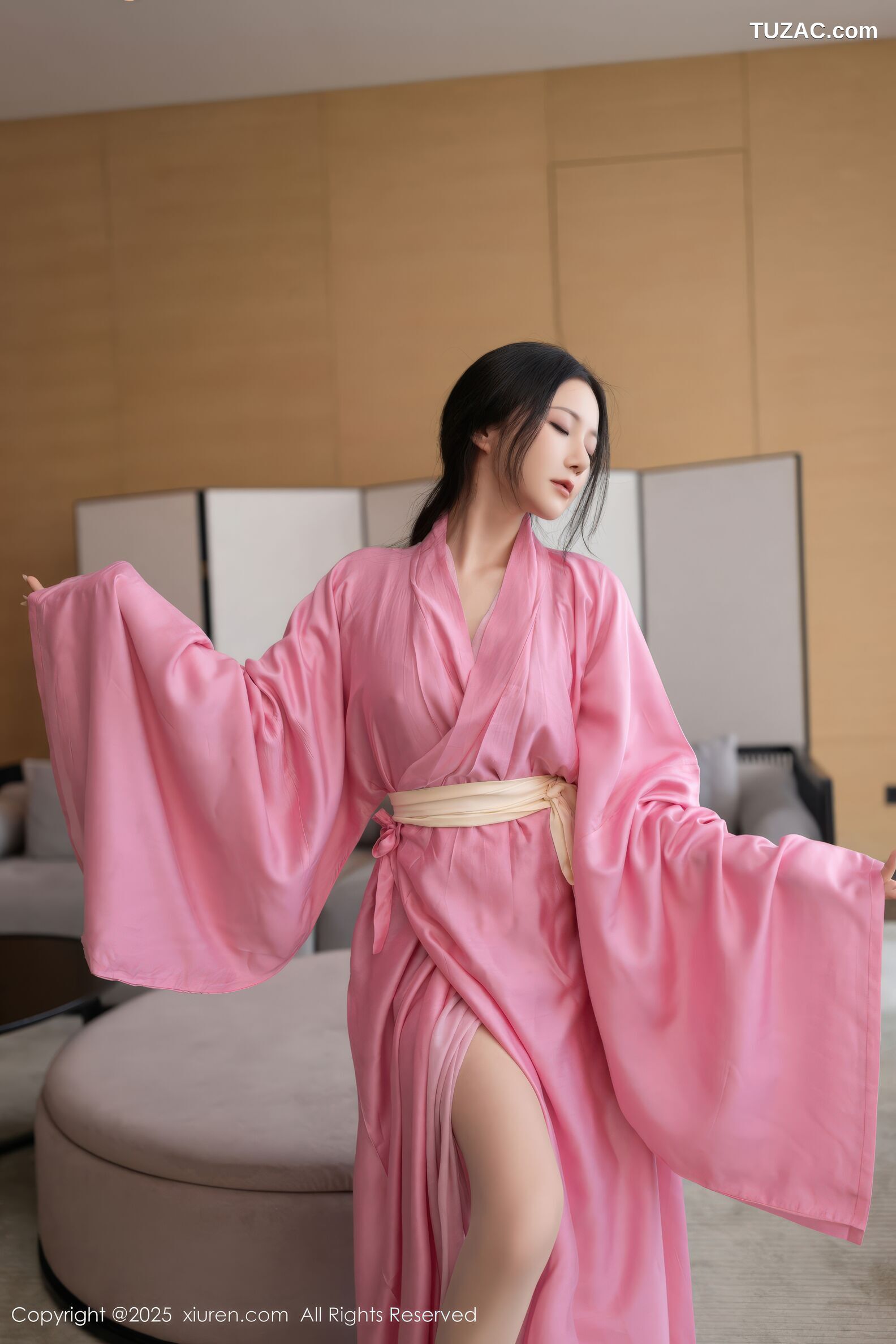 XiuRen秀人网-11049-鱼子酱Fish-粉色古风月影纱肉色丝袜-2025.11.28