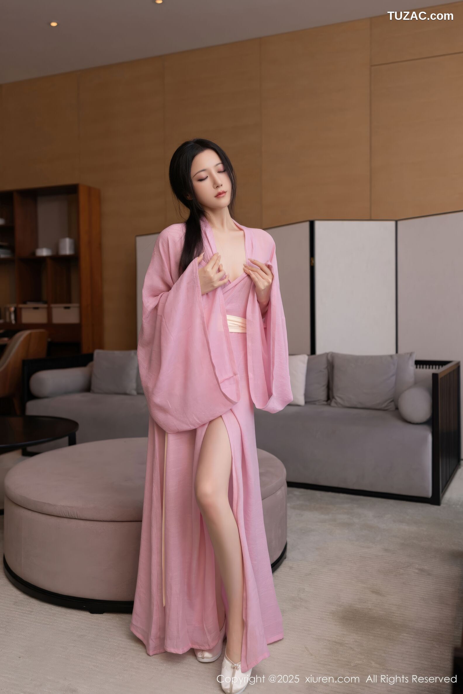 XiuRen秀人网-11049-鱼子酱Fish-粉色古风月影纱肉色丝袜-2025.11.28