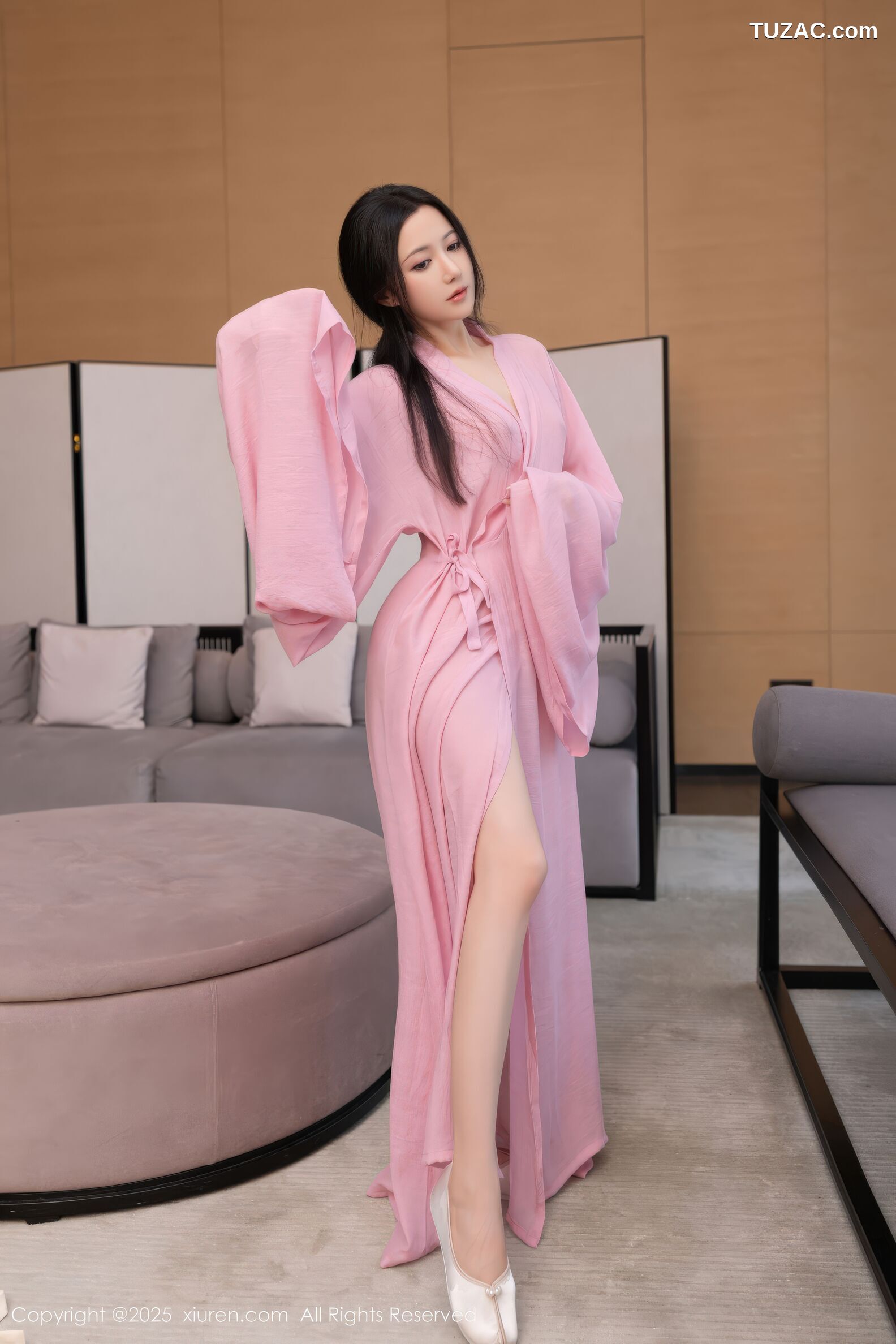 XiuRen秀人网-11049-鱼子酱Fish-粉色古风月影纱肉色丝袜-2025.11.28