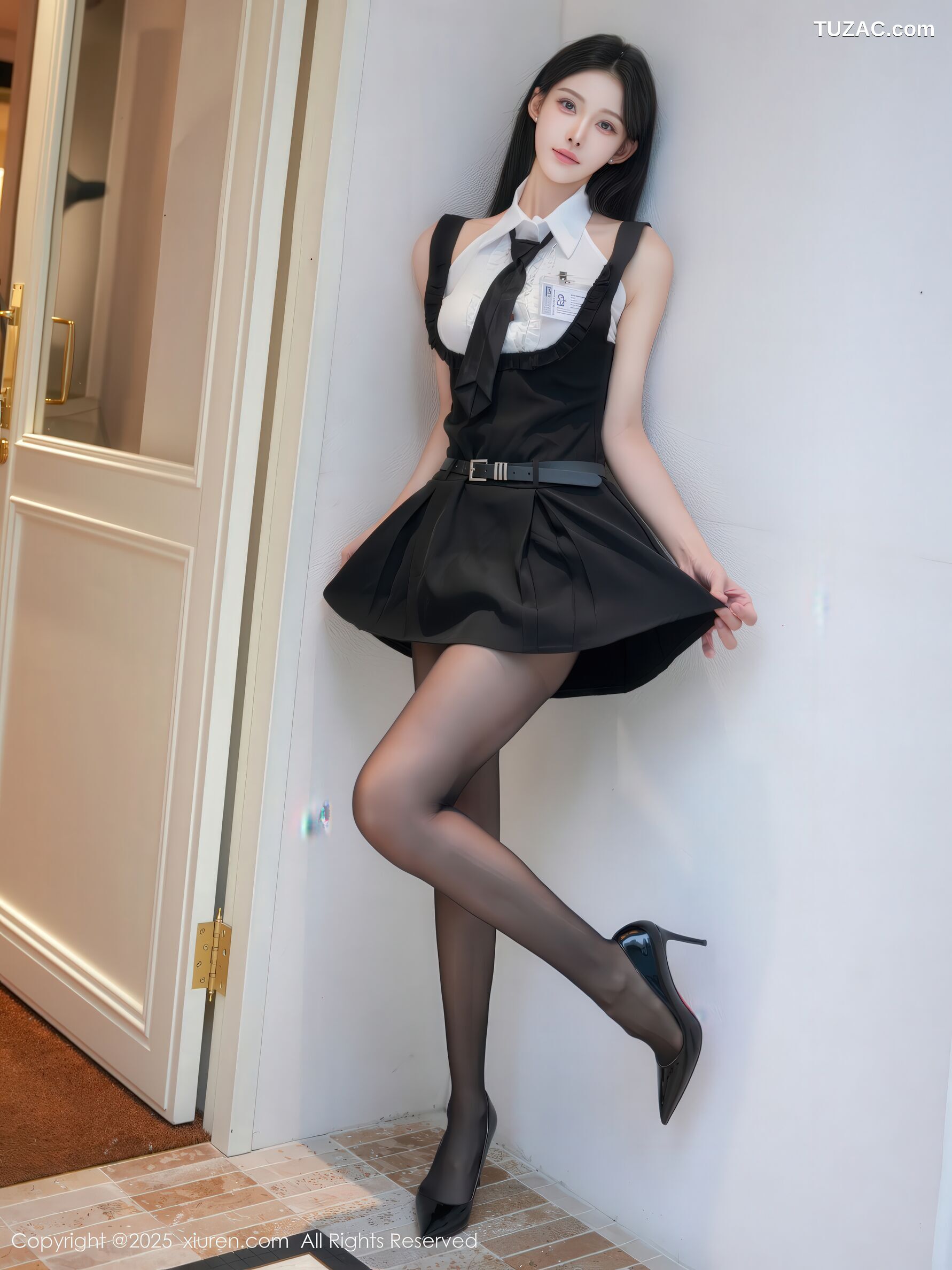 XiuRen秀人网-11052-梨霜儿-金允希Yuki-姐妹花黑裙黑丝红色运动服-2025.12.01