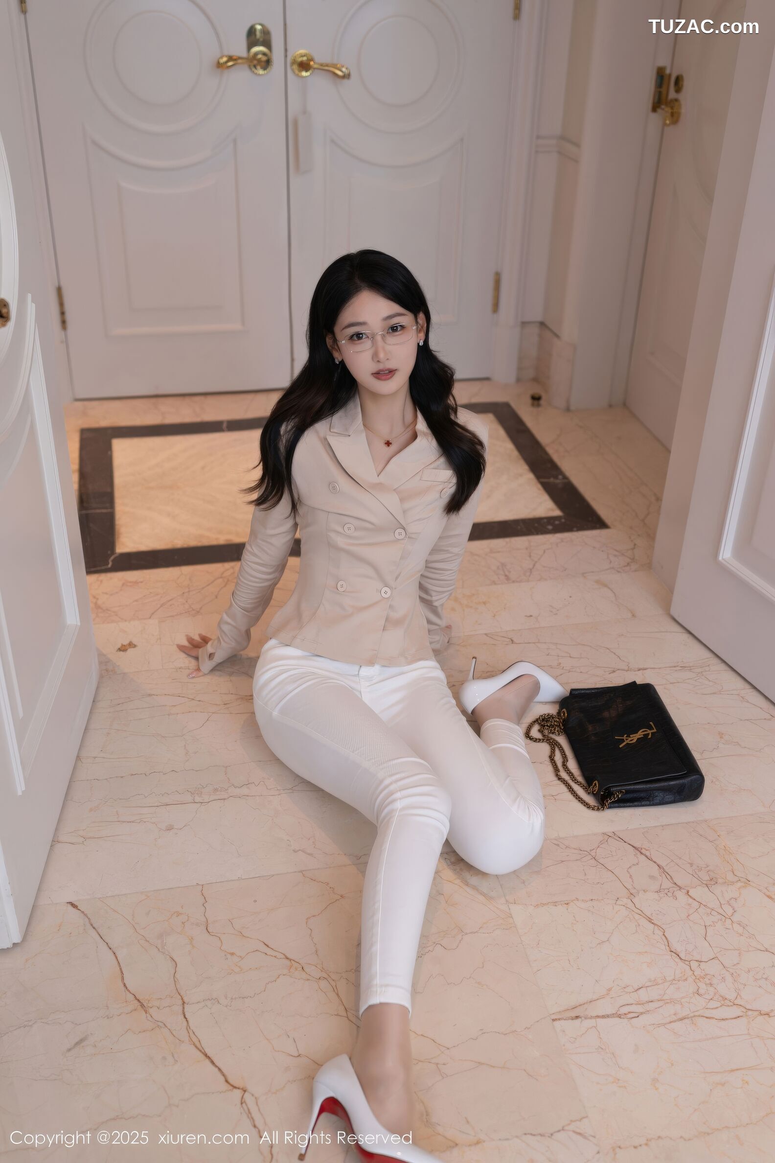XiuRen秀人网-11053-唐安琪-肉色情趣内衣-2025.12.01