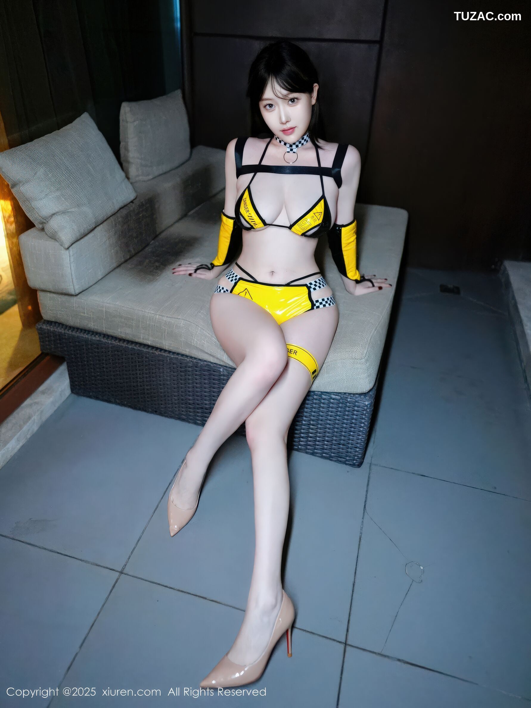 XiuRen秀人网-11056-李沁恩lrene-黄色比基尼赛车女郎-2025.12.02