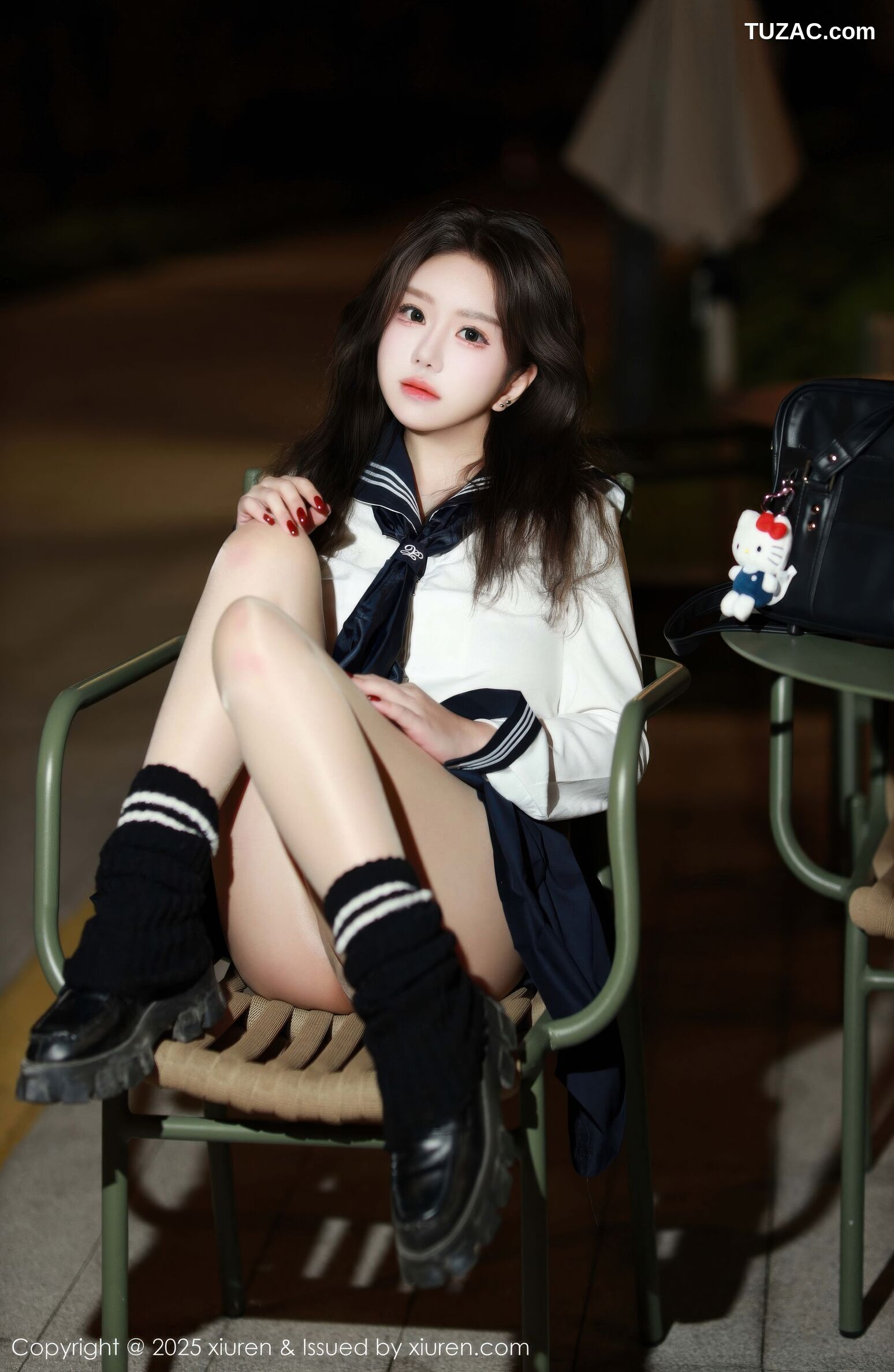 XiuRen秀人网-11071-小薯条nienie-女学生水手领巾白衬衫黑色短裙黑丝-2025.12.05