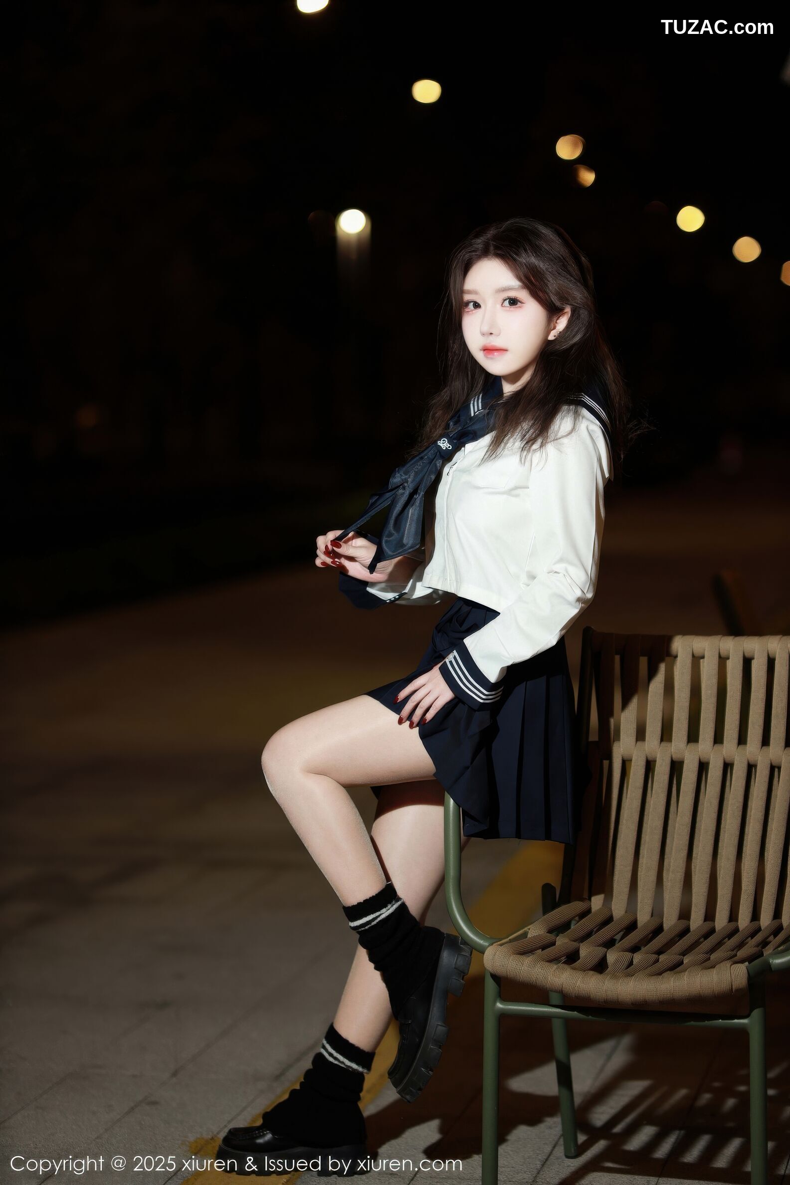 XiuRen秀人网-11071-小薯条nienie-女学生水手领巾白衬衫黑色短裙黑丝-2025.12.05