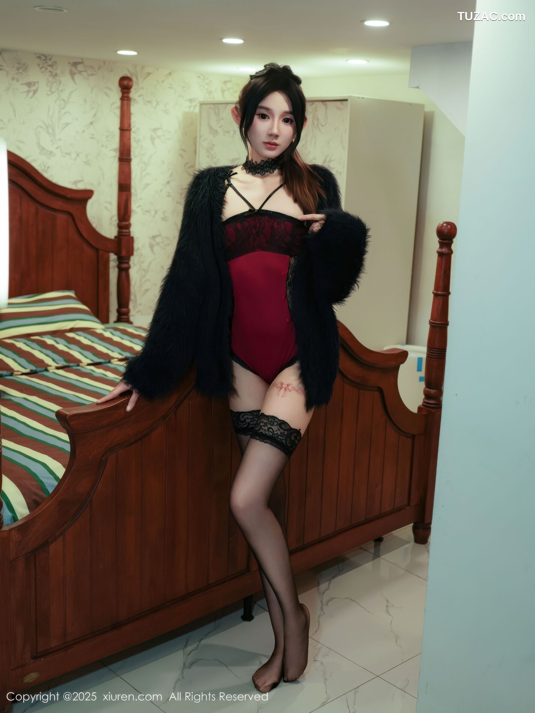 XiuRen秀人网-11072-桃子姐姐-吊带黑丝美腿-2025.12.05