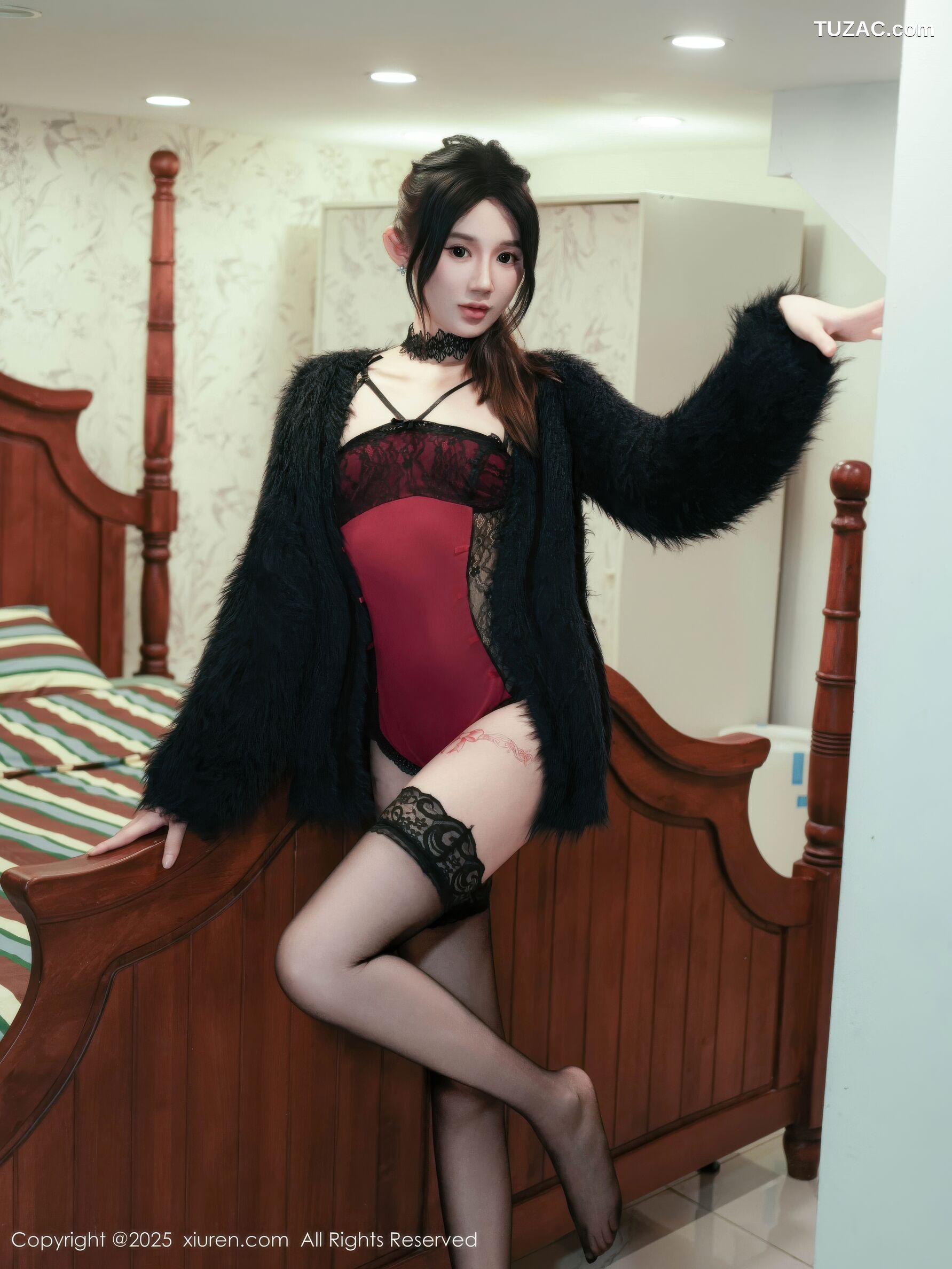 XiuRen秀人网-11072-桃子姐姐-吊带黑丝美腿-2025.12.05